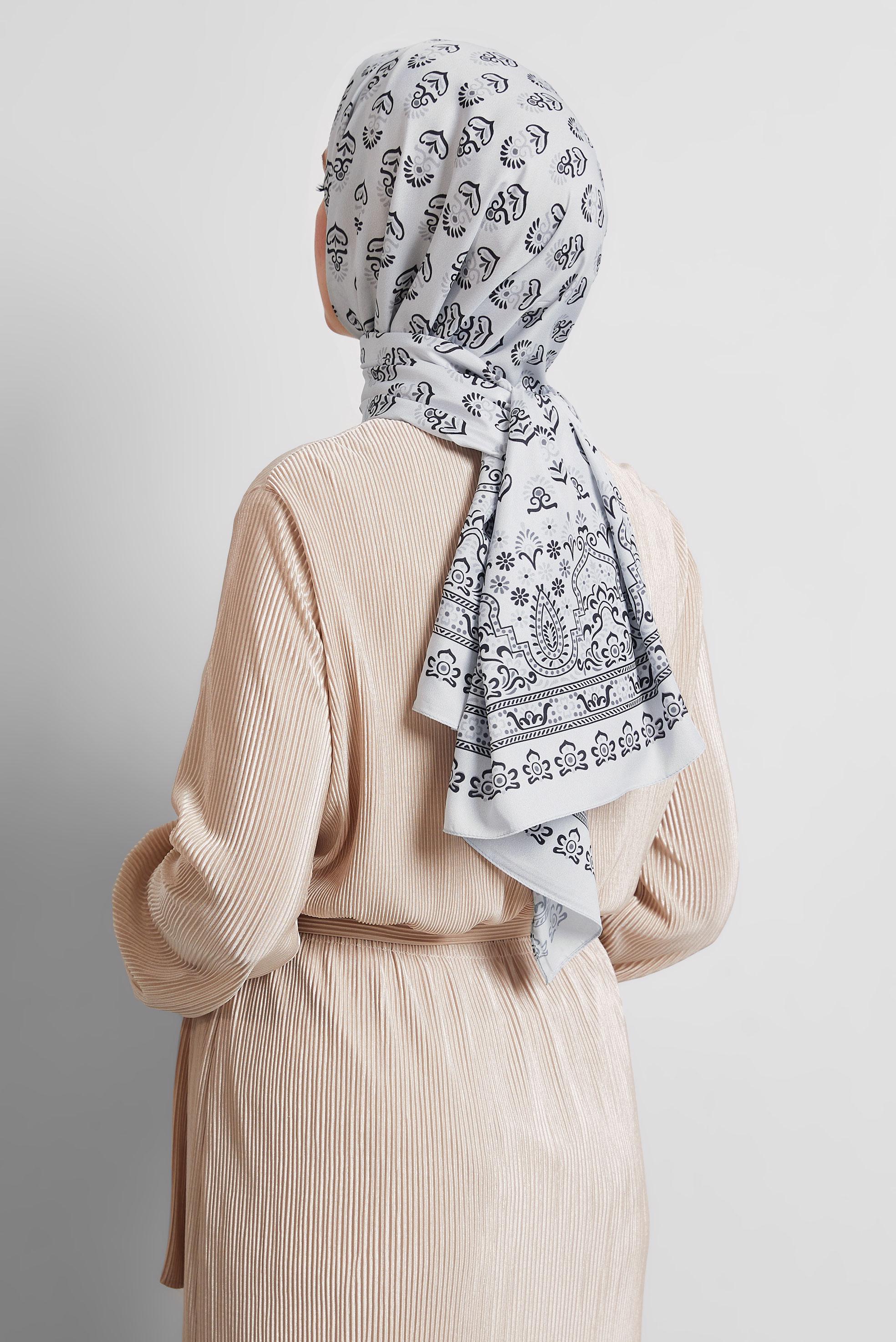 Tesettür giyim GÜMÜŞ ALVİNA DESENLİ ŞAL 8531