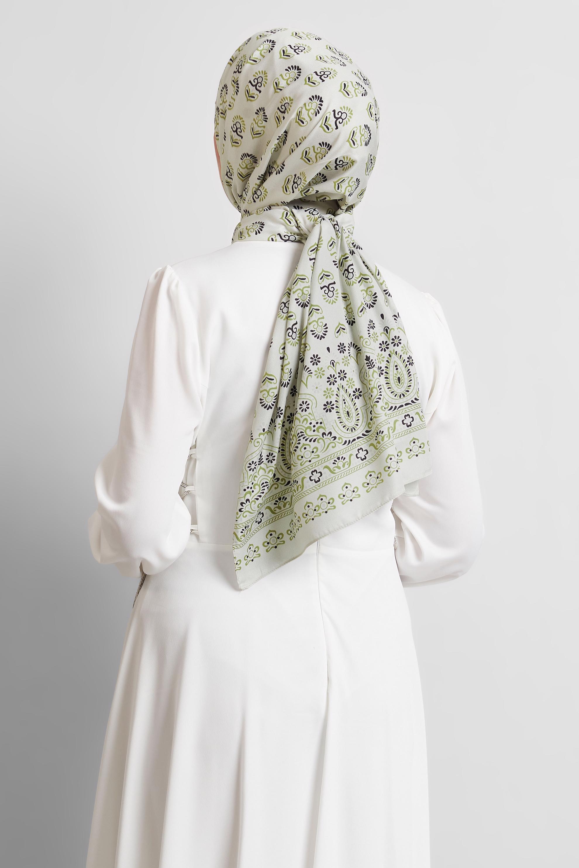 Tesettür giyim YEŞİL ALVİNA DESENLİ ŞAL 8531