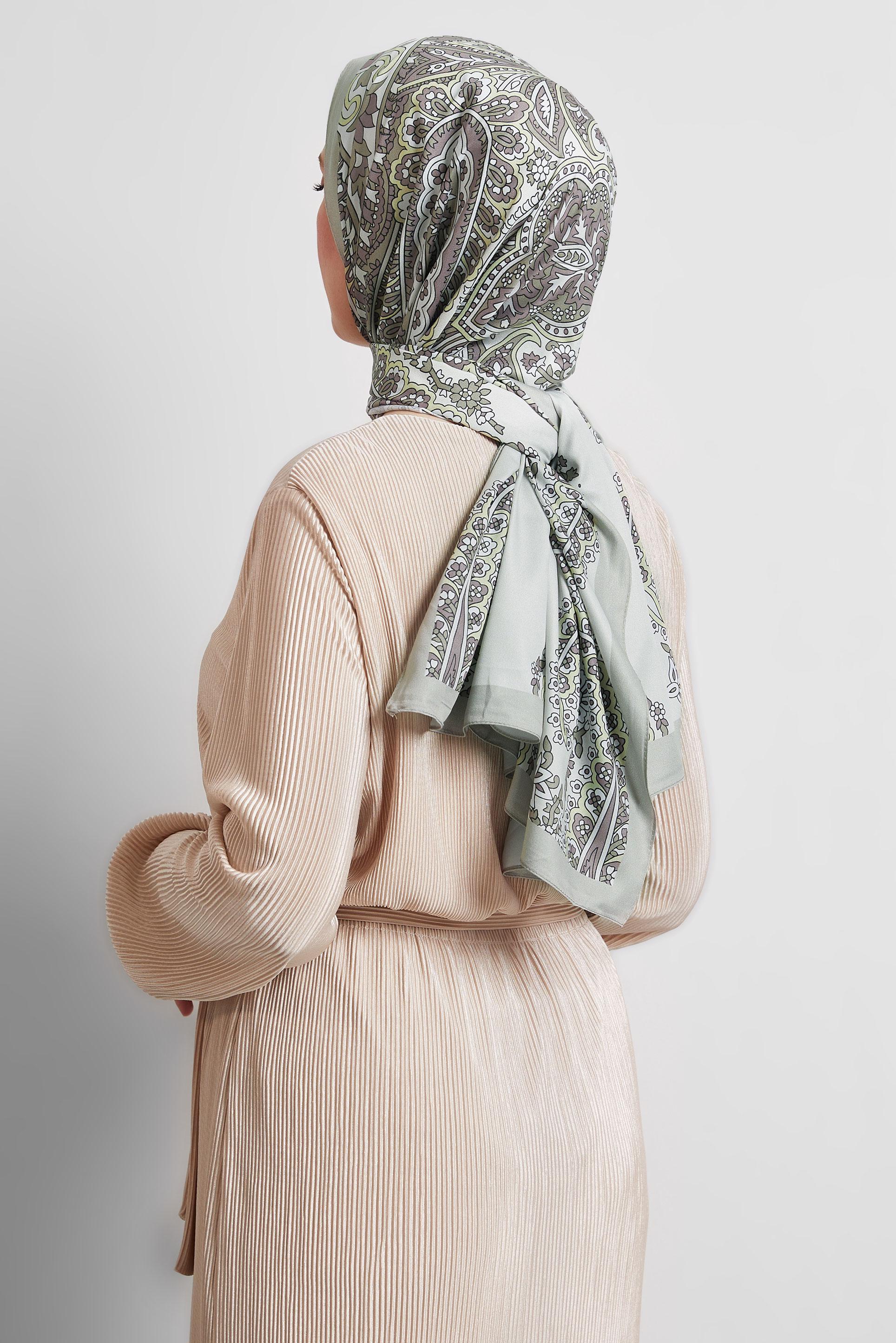 Tesettür giyim YEŞİL ALVİNA DESENLİ ŞAL 8532