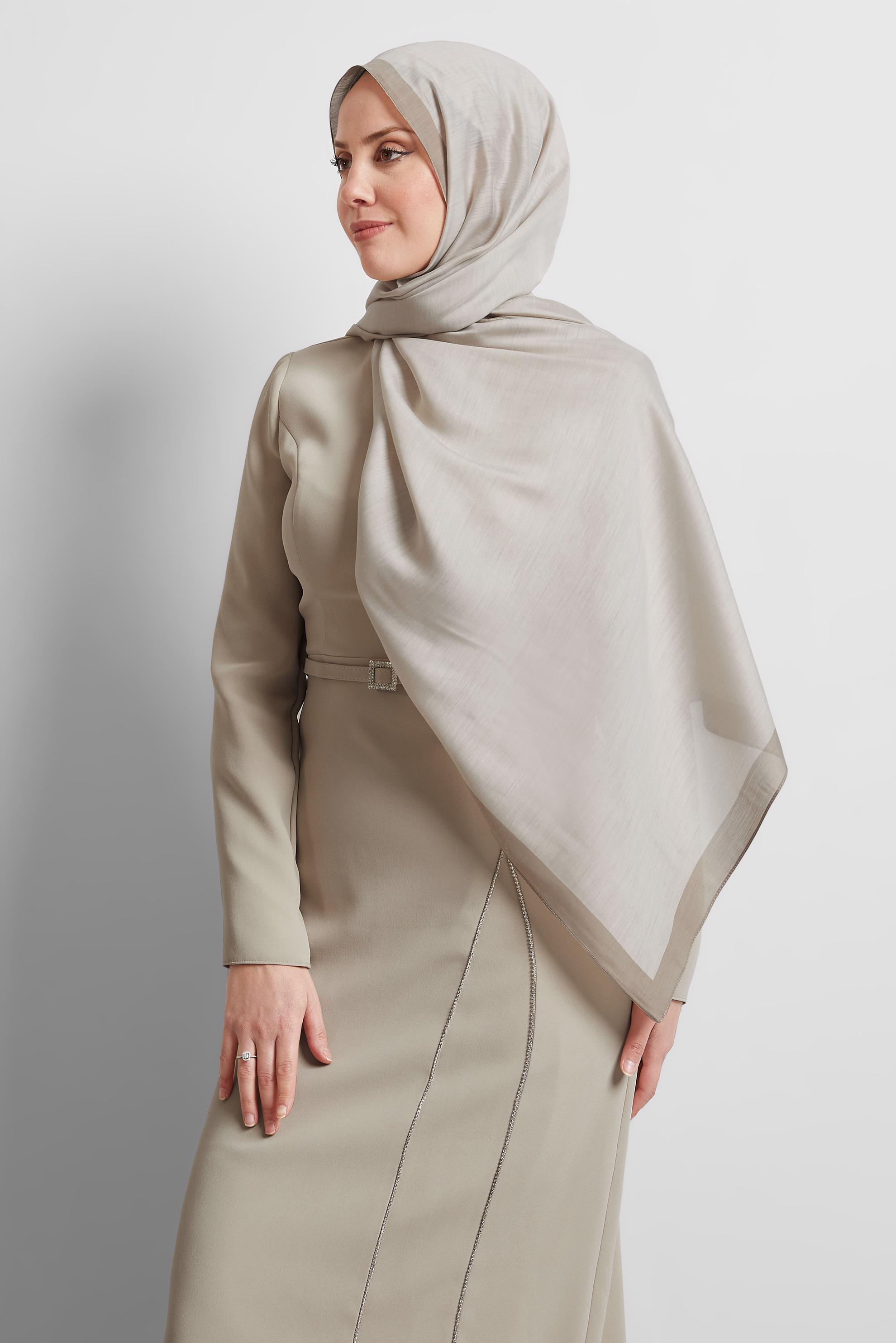 Tesettür giyim BEJ ALVİNA ŞAL 8533