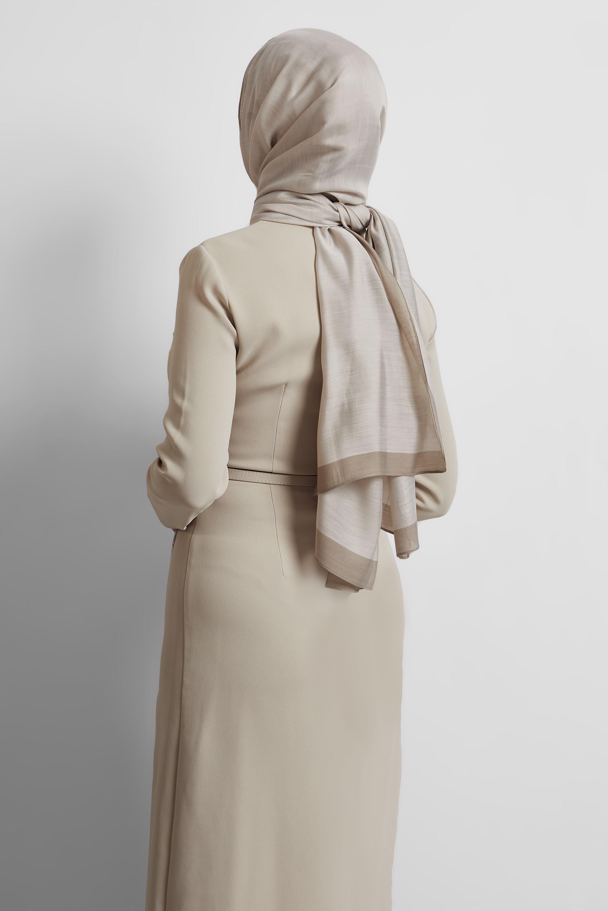 Tesettür giyim BEJ ALVİNA ŞAL 8533