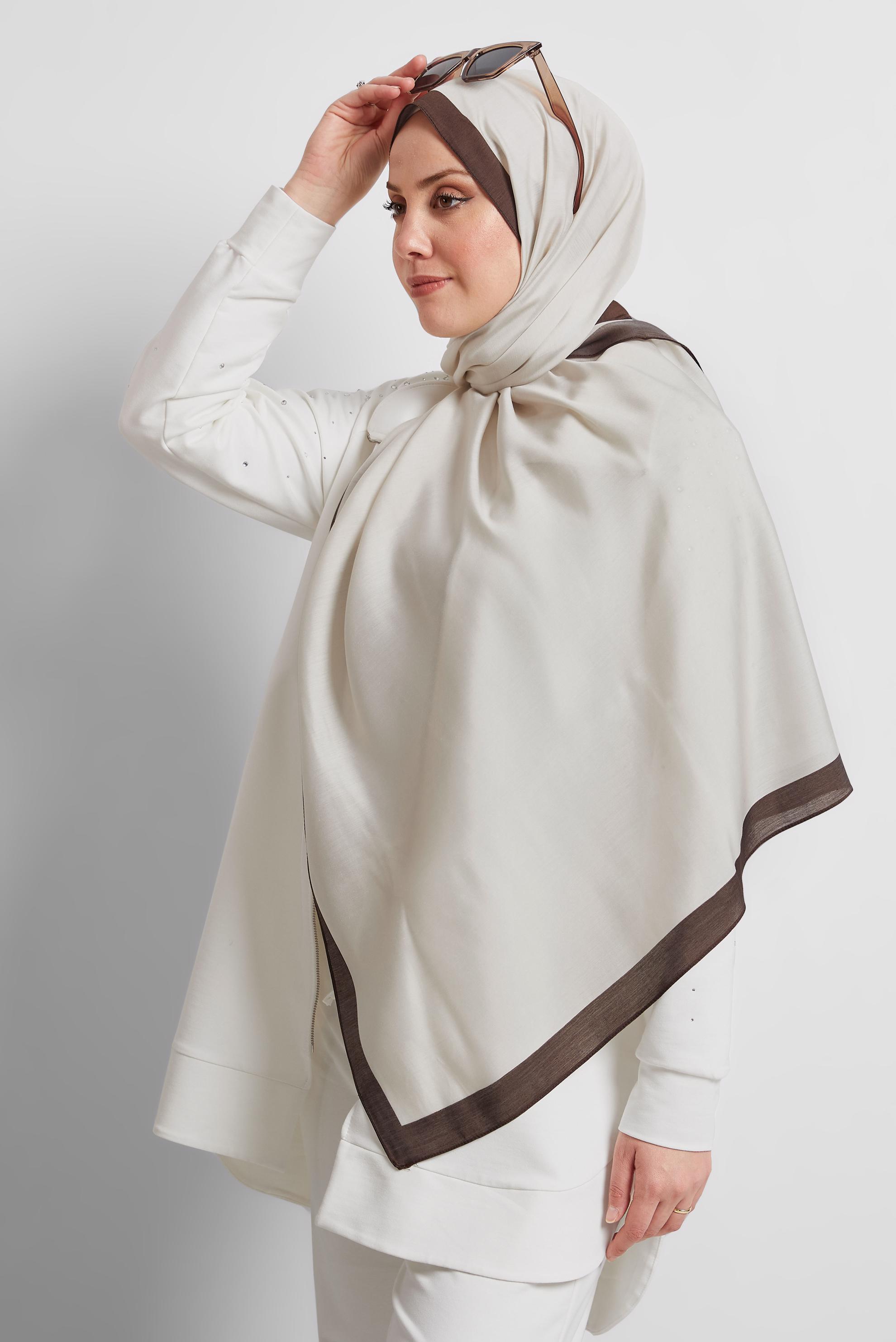 Tesettür giyim EKRU ALVİNA ŞAL 8533