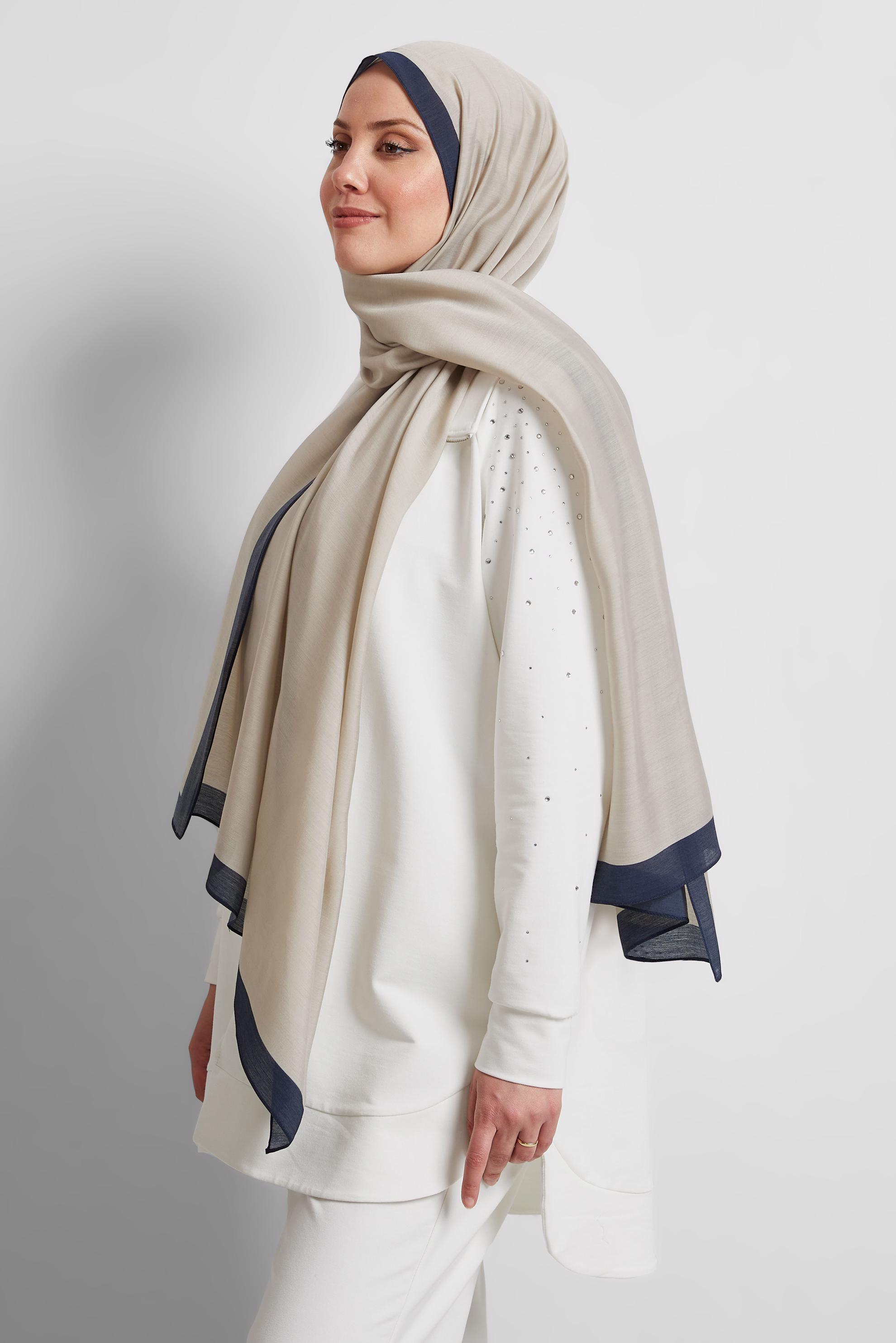 Tesettür giyim BEJ ALVİNA ŞAL 8533