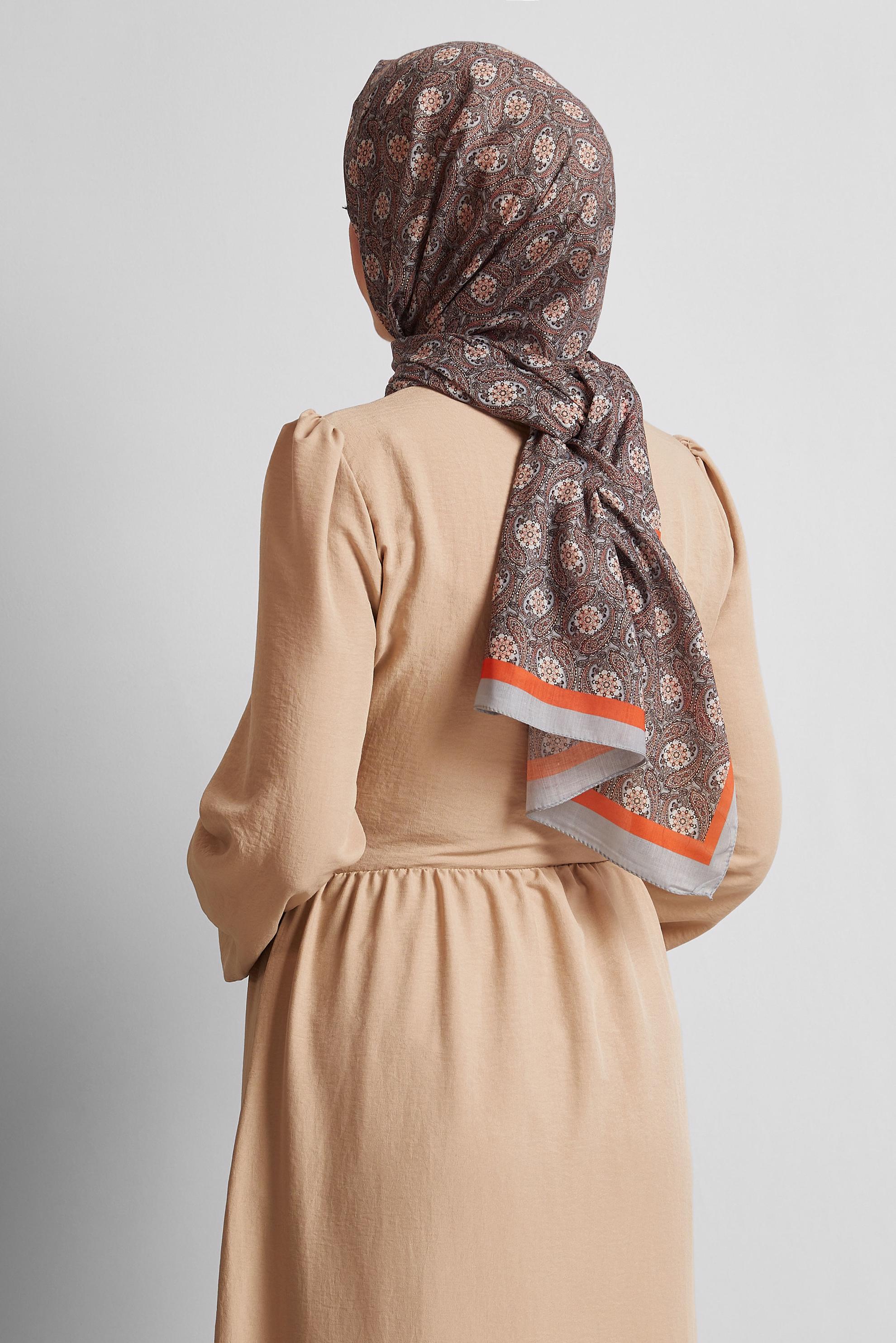 Tesettür giyim GRİ ALVİNA DESENLİ ŞAL 8540