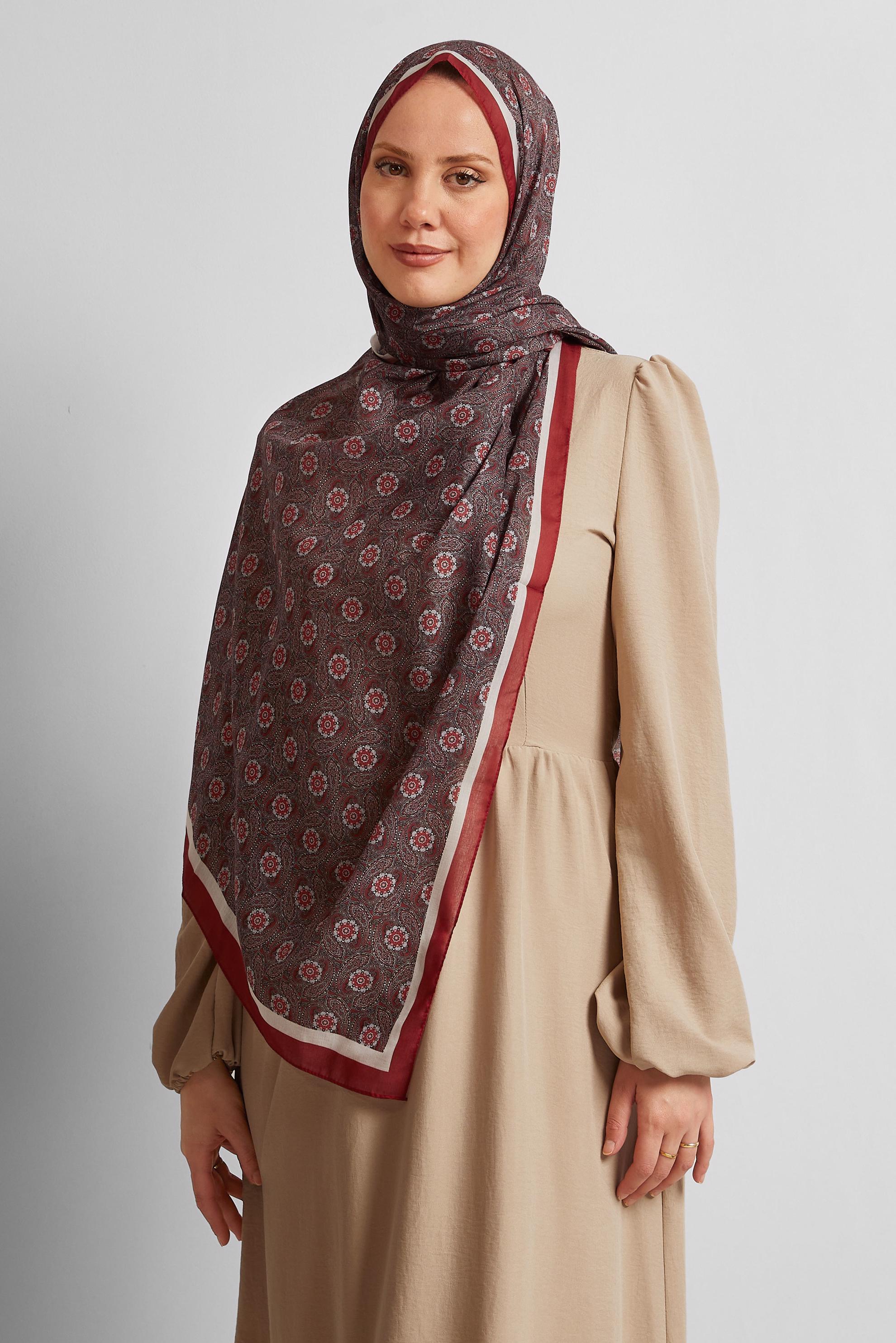 Tesettür giyim BORDO ALVİNA DESENLİ ŞAL 8540
