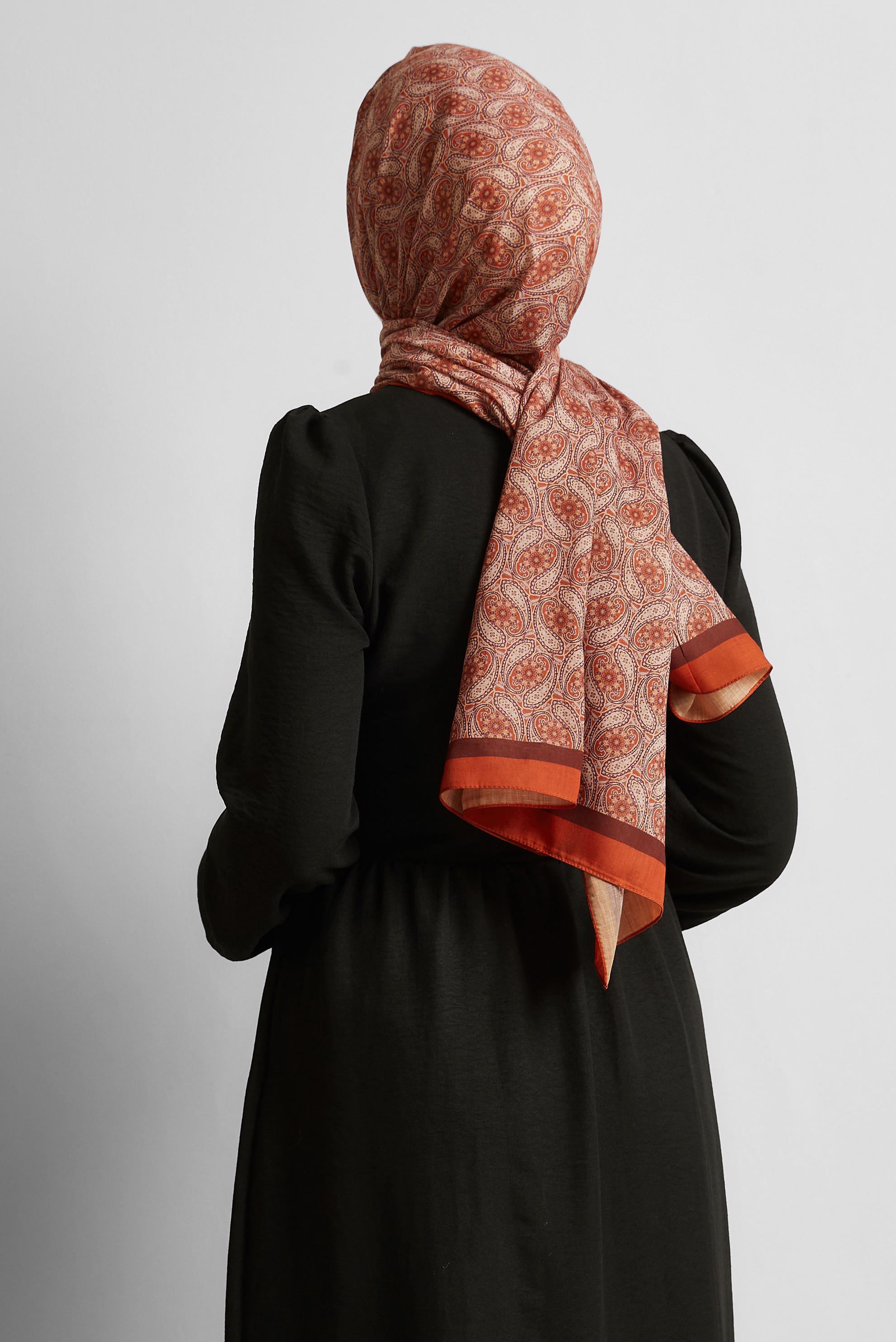 Tesettür giyim TURUNCU ALVİNA DESENLİ ŞAL 8540