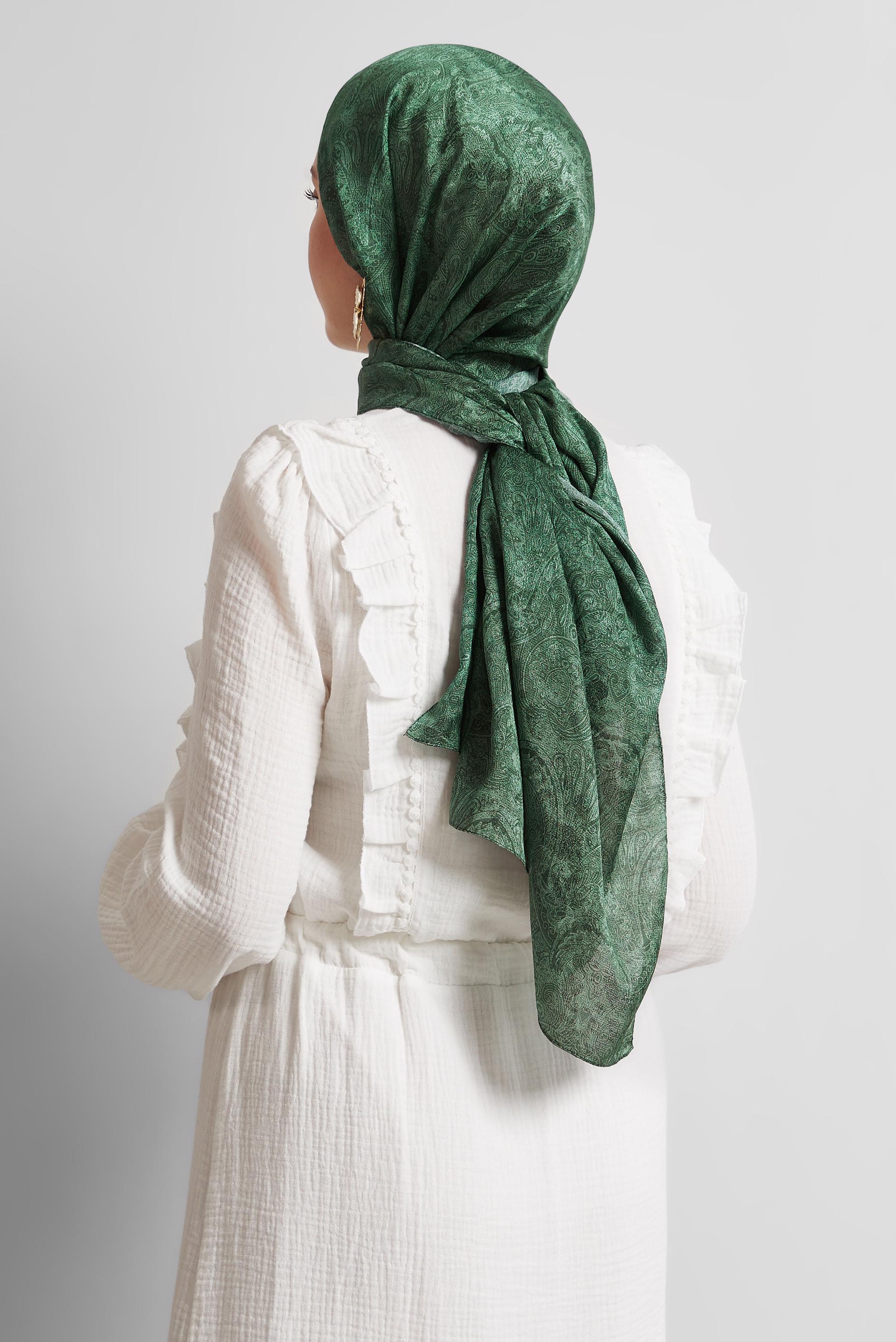 Tesettür giyim YEŞİL ALVİNA DESENLİ ŞAL 8541