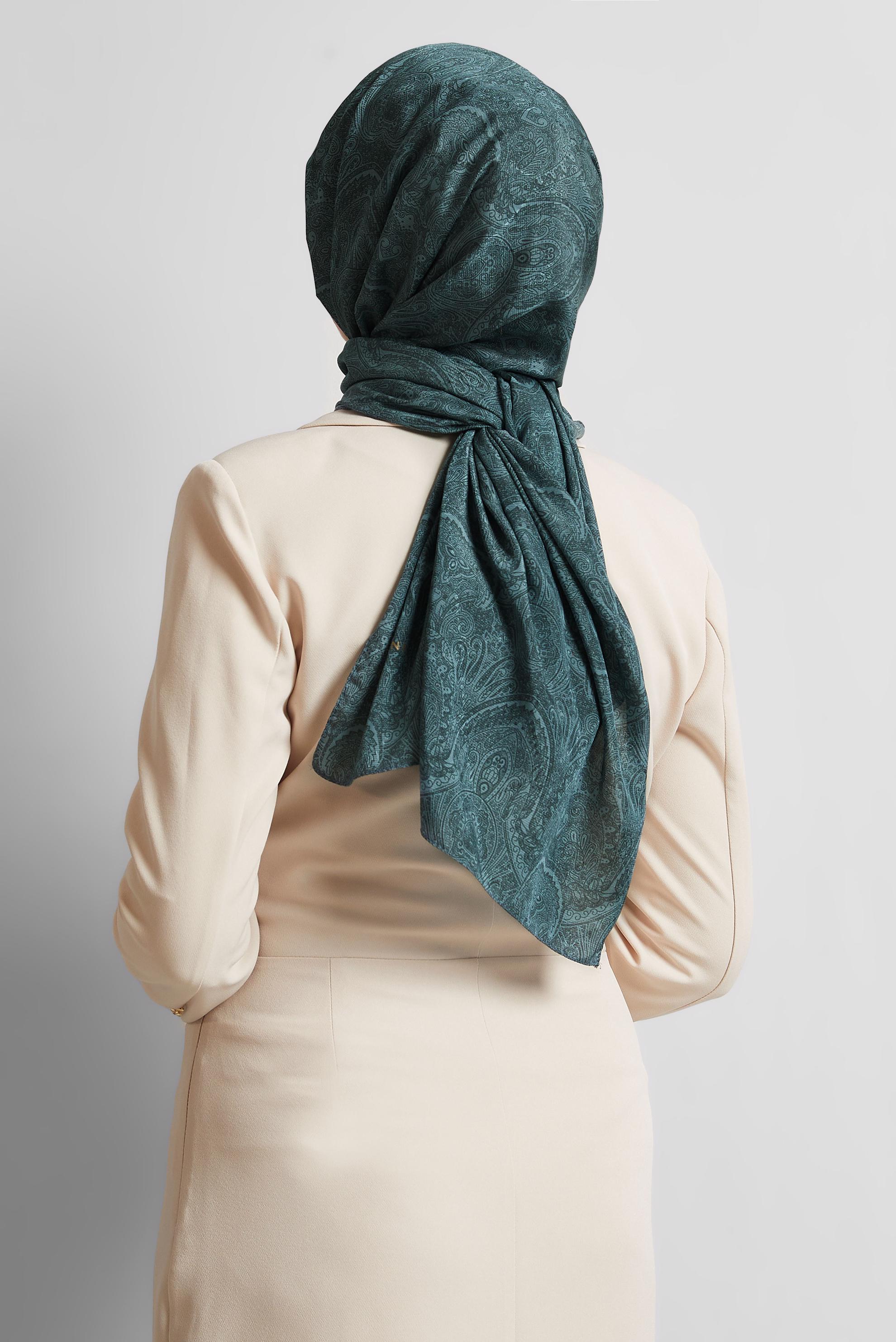 Tesettür giyim YEŞİL ALVİNA DESENLİ ŞAL 8541