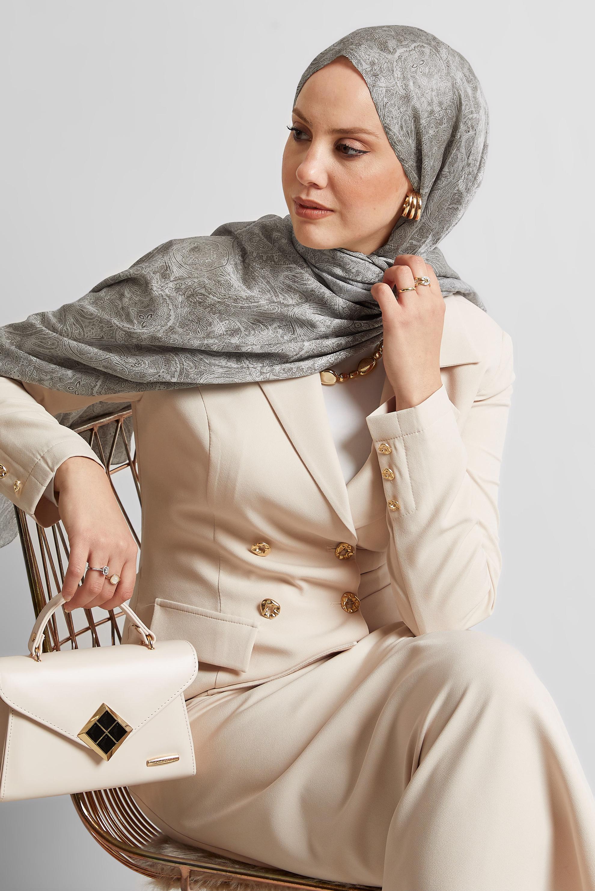 Tesettür giyim GÜMÜŞ ALVİNA DESENLİ ŞAL 8541