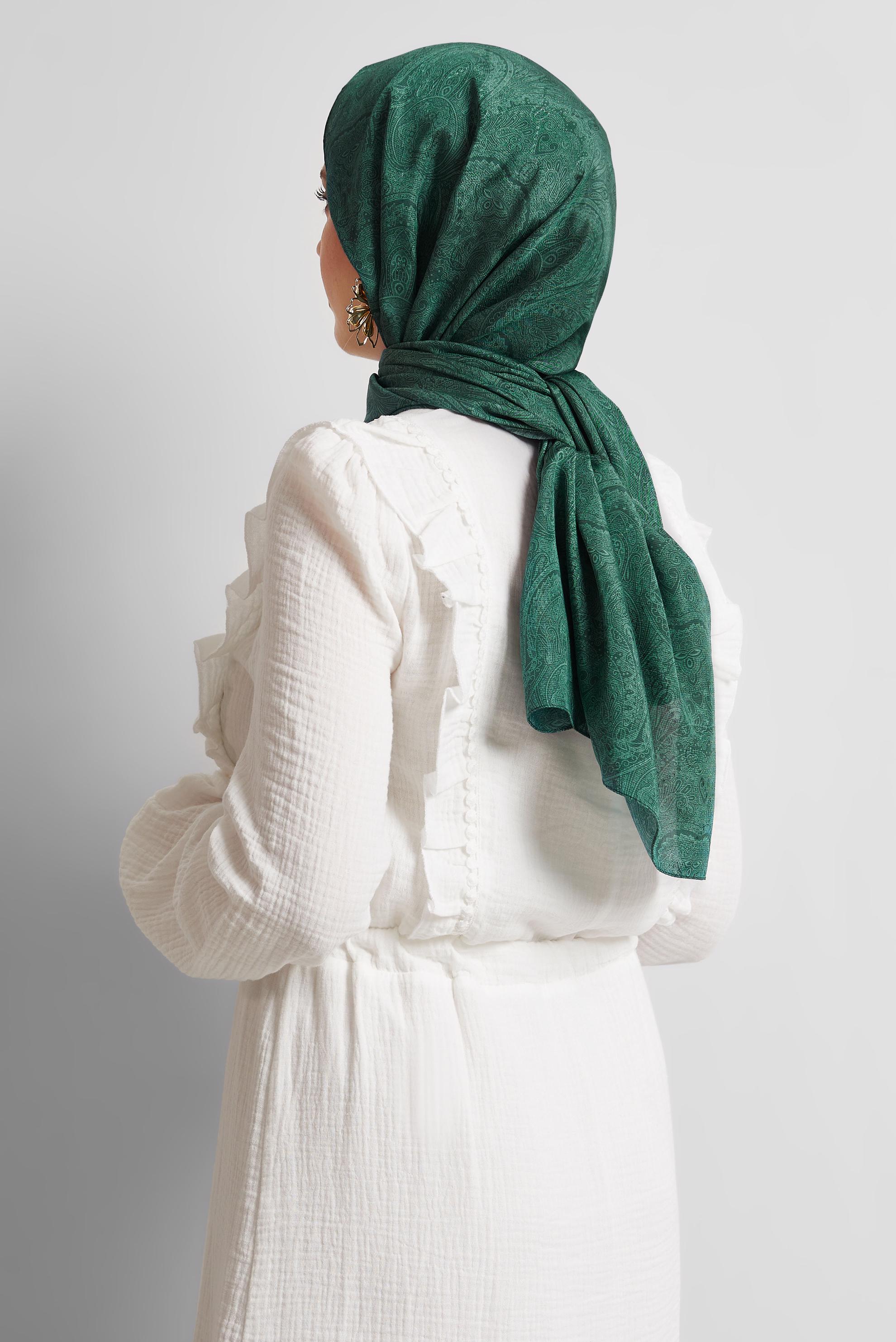 Tesettür giyim YEŞİL ALVİNA DESENLİ ŞAL 8541