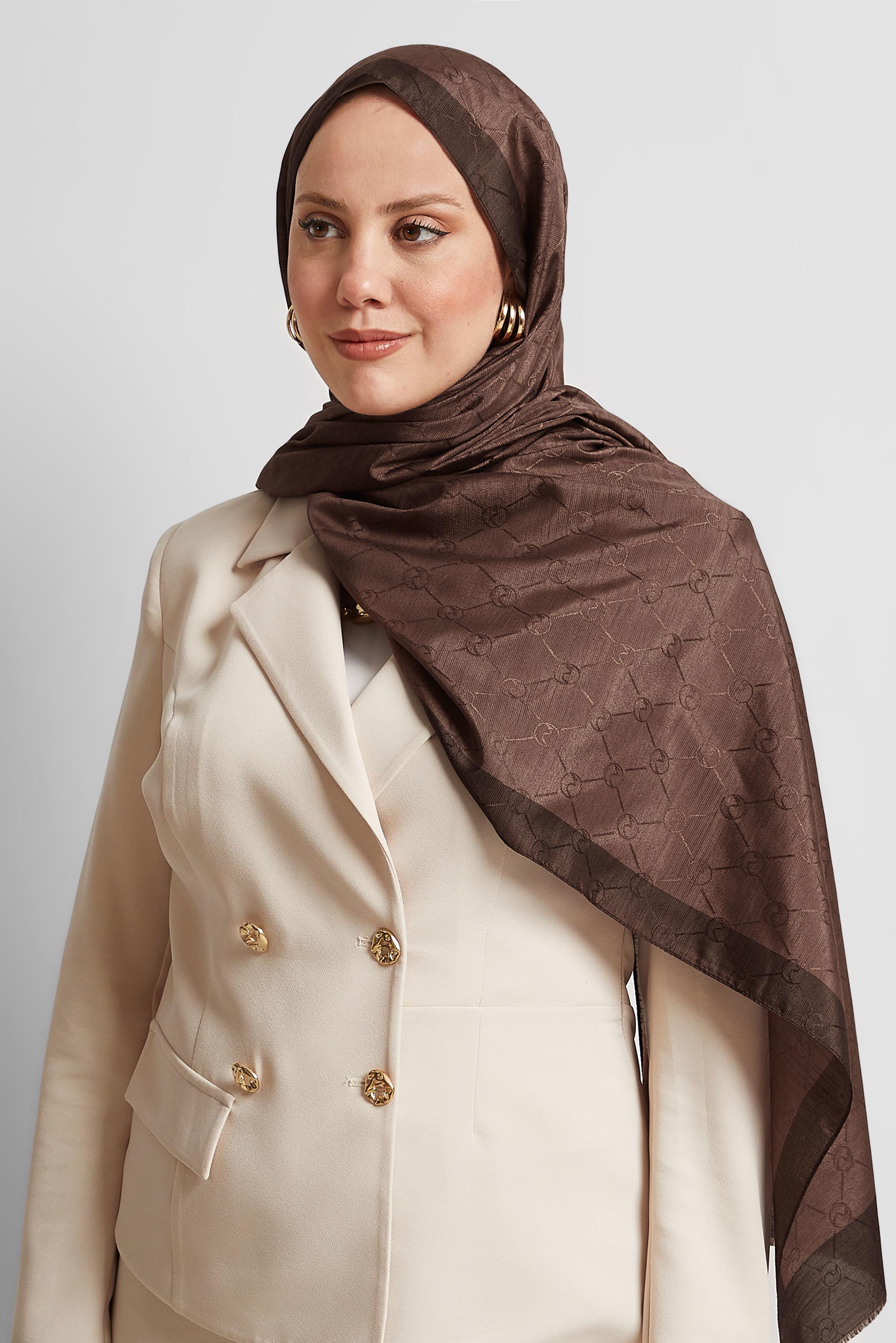 Tesettür giyim KAHVE ALVİNA JAKARLI MONOGRAM ŞAL 8542