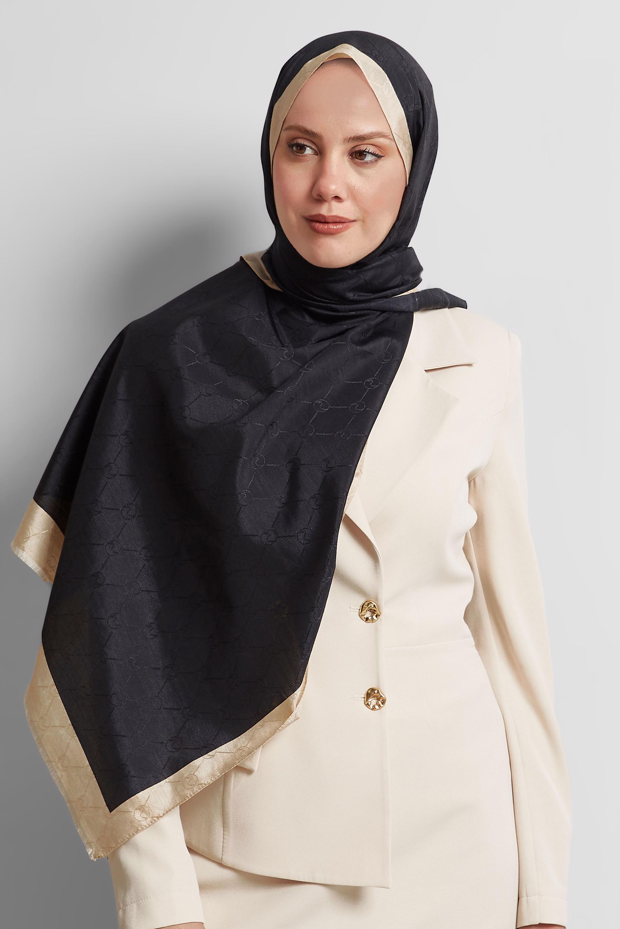 Tesettür giyim SİYAH ALVİNA JAKARLI MONOGRAM ŞAL 8542