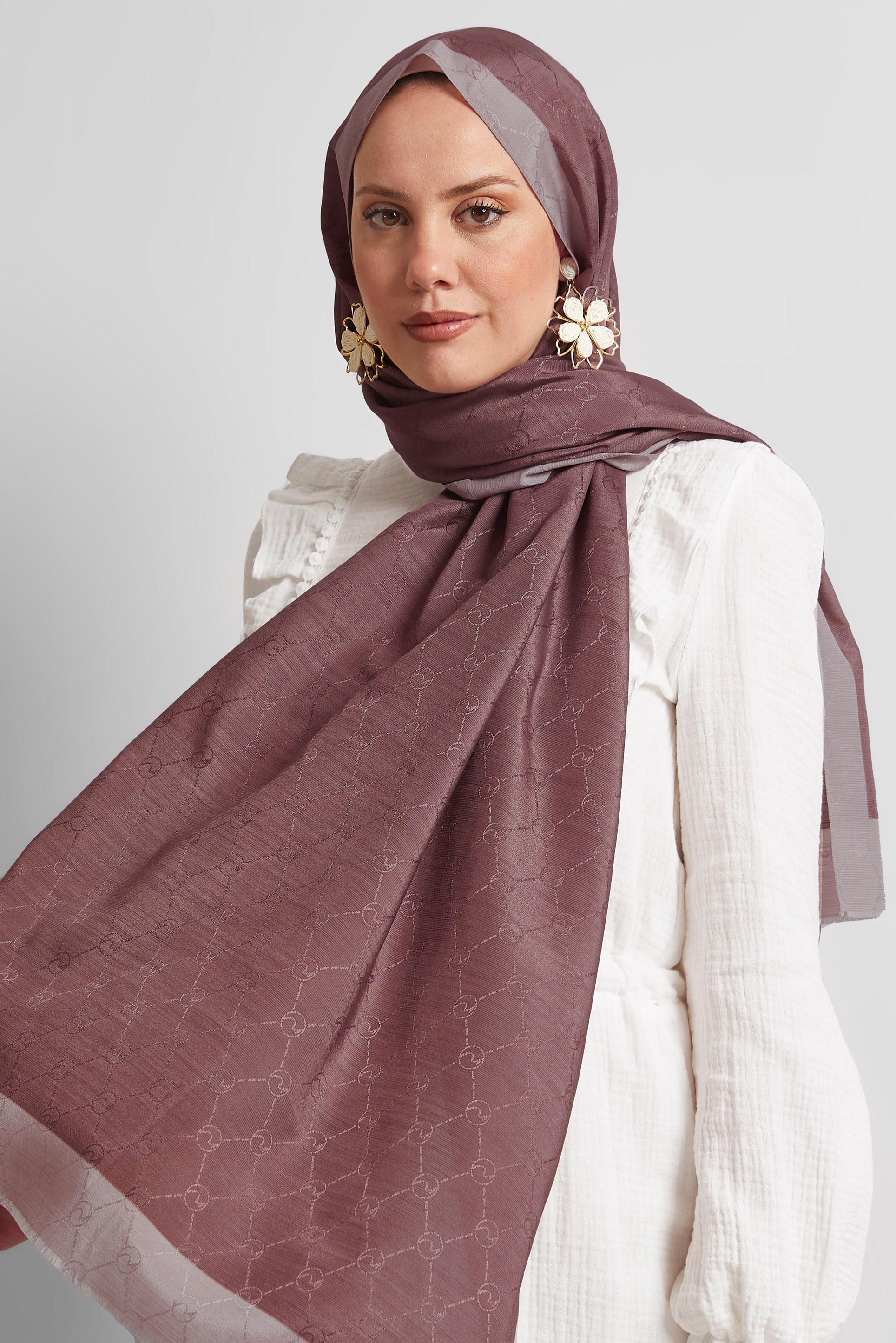 Tesettür giyim PUDRA ALVİNA JAKARLI MONOGRAM ŞAL 8542