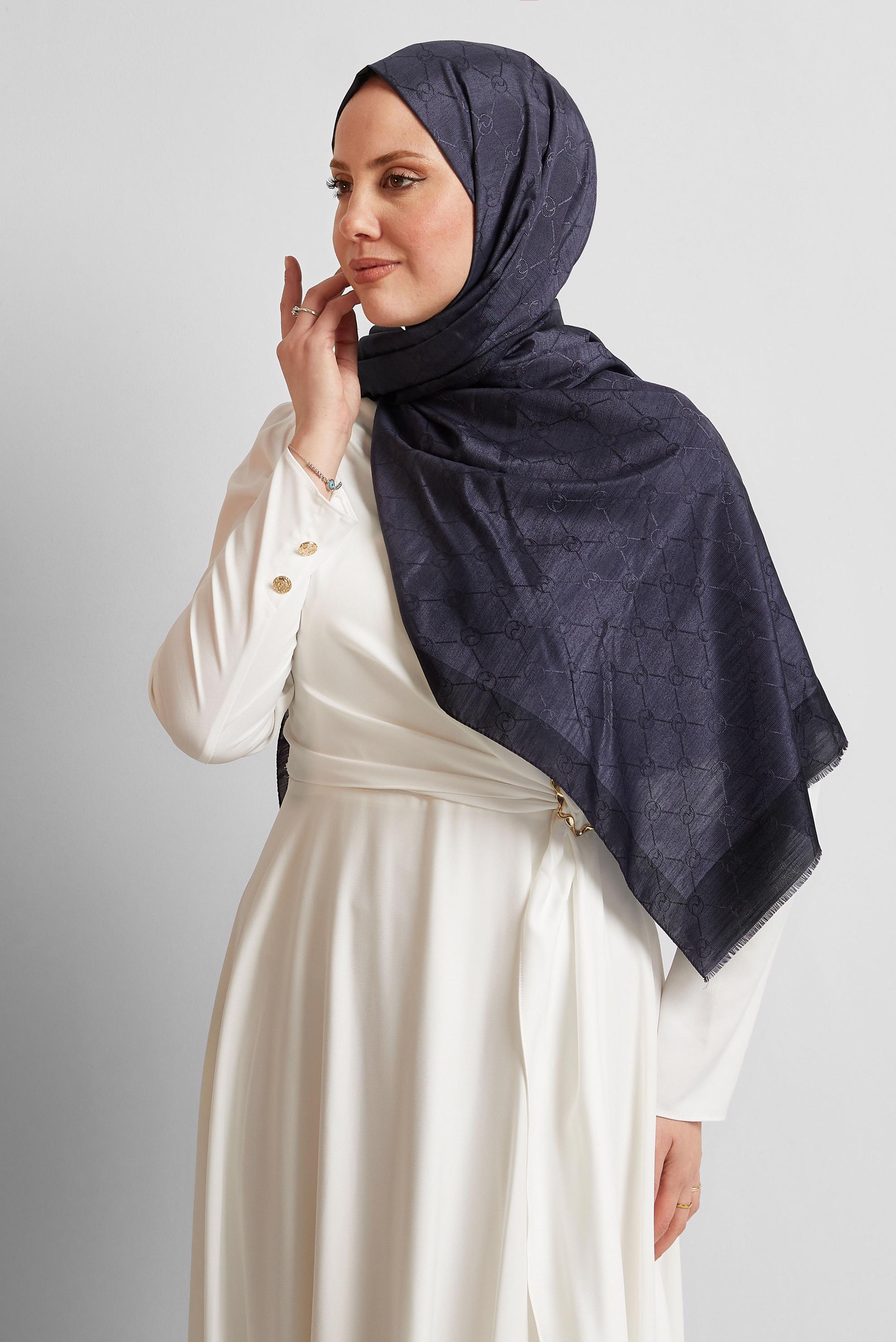 Tesettür giyim LACİVERT ALVİNA JAKARLI MONOGRAM ŞAL 8542