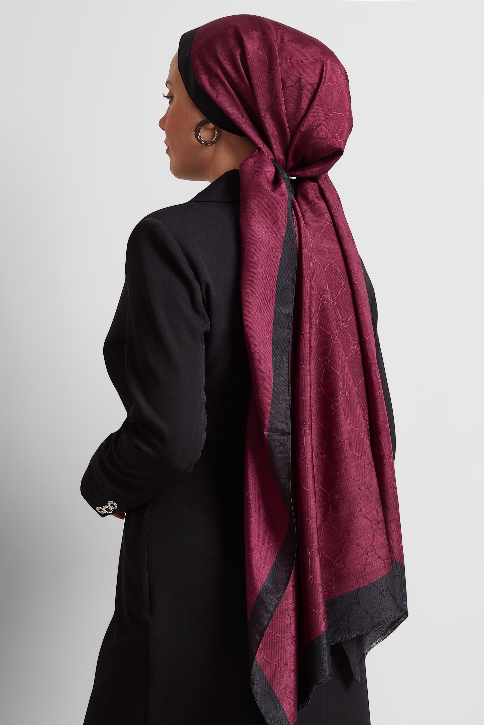Tesettür giyim BORDO ALVİNA JAKARLI MONOGRAM ŞAL 8542