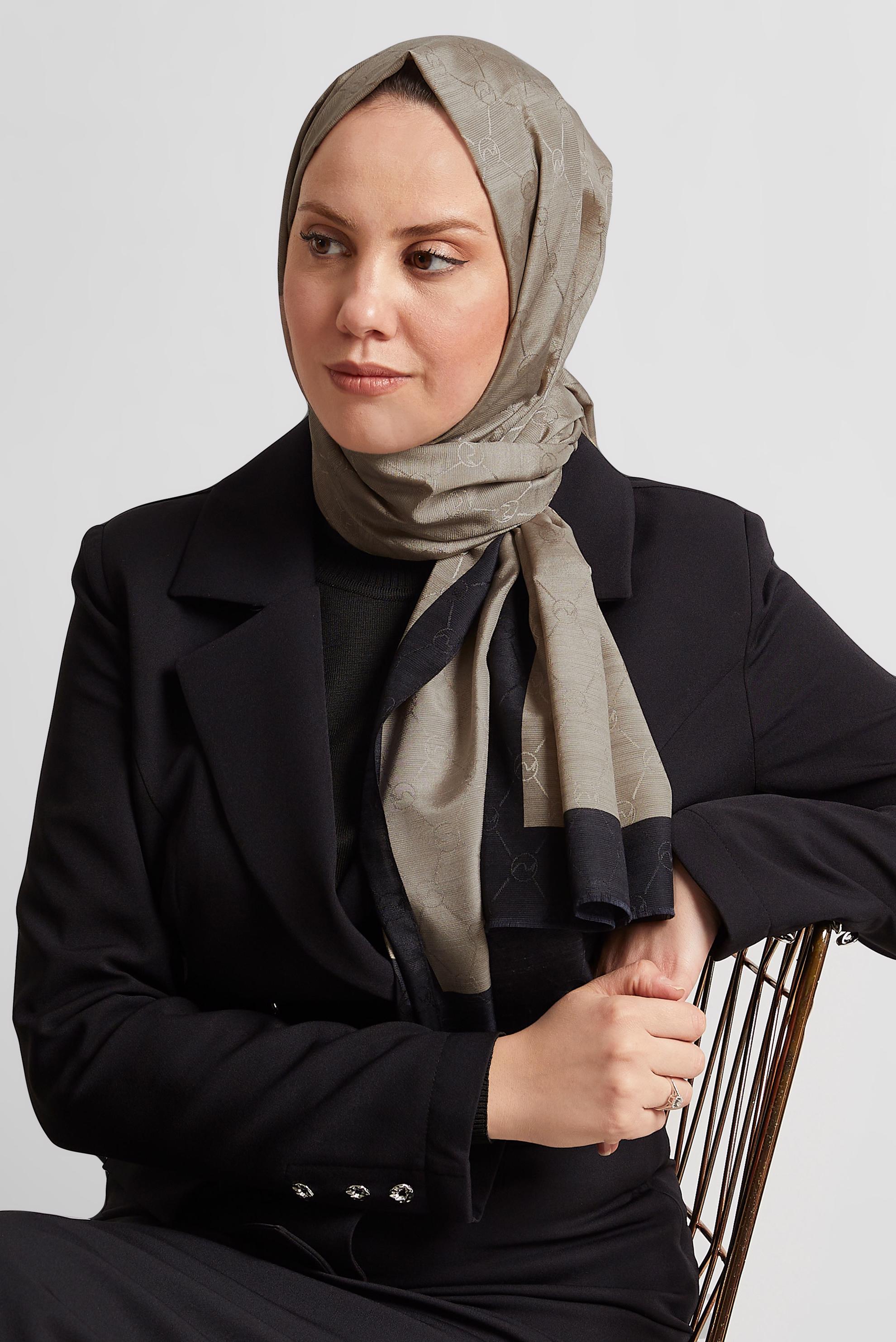 Tesettür giyim VİZON ALVİNA JAKARLI MONOGRAM ŞAL 8542