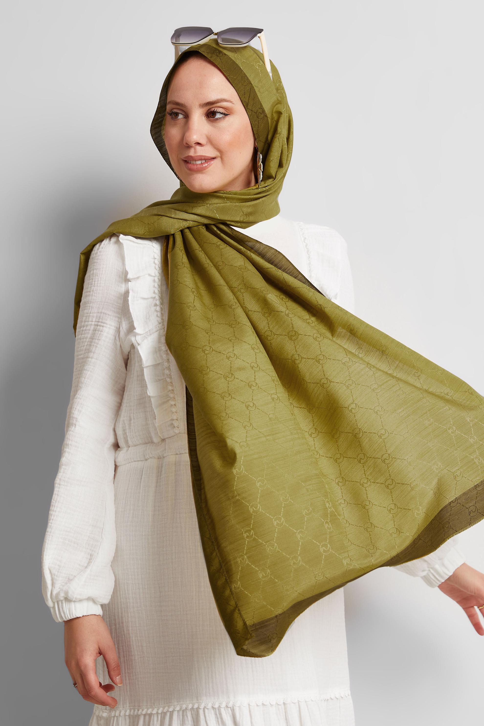 Tesettür giyim YEŞİL ALVİNA JAKARLI MONOGRAM ŞAL 8542