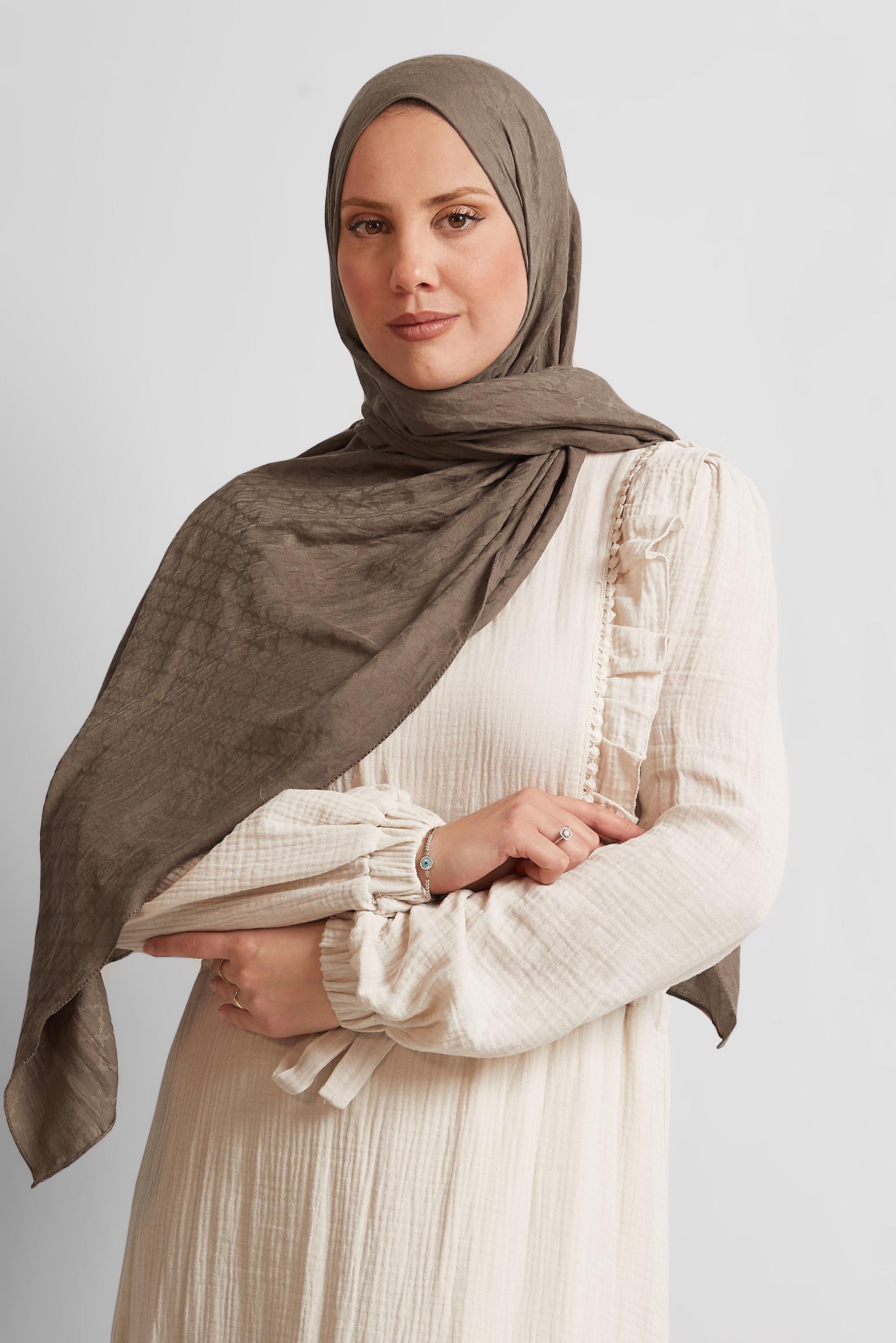 Tesettür giyim VİZON ALVİNA ŞAL 8545