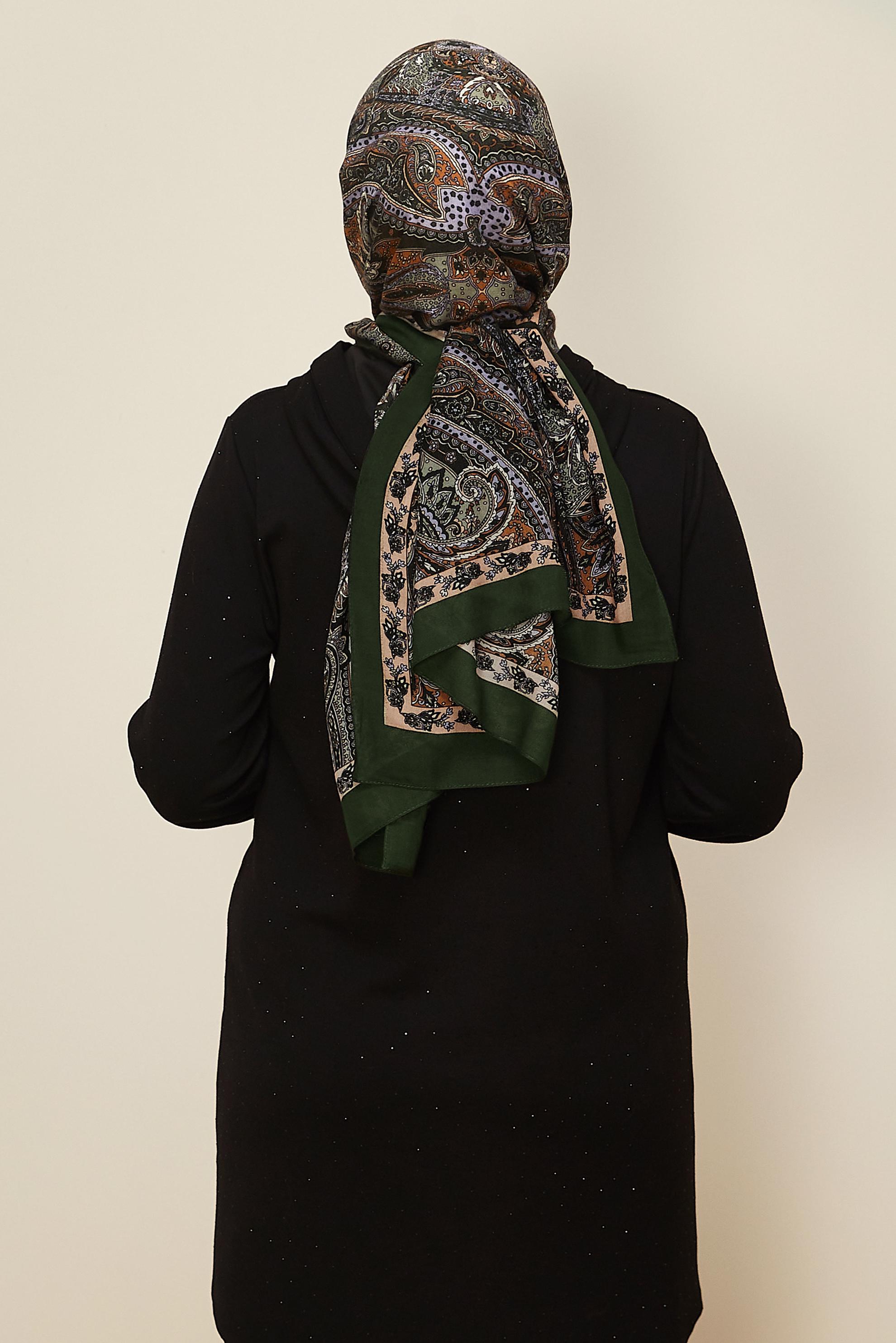 Vêtements hijab KAKI CHÂLE À MOTIFS ALVINA 8546