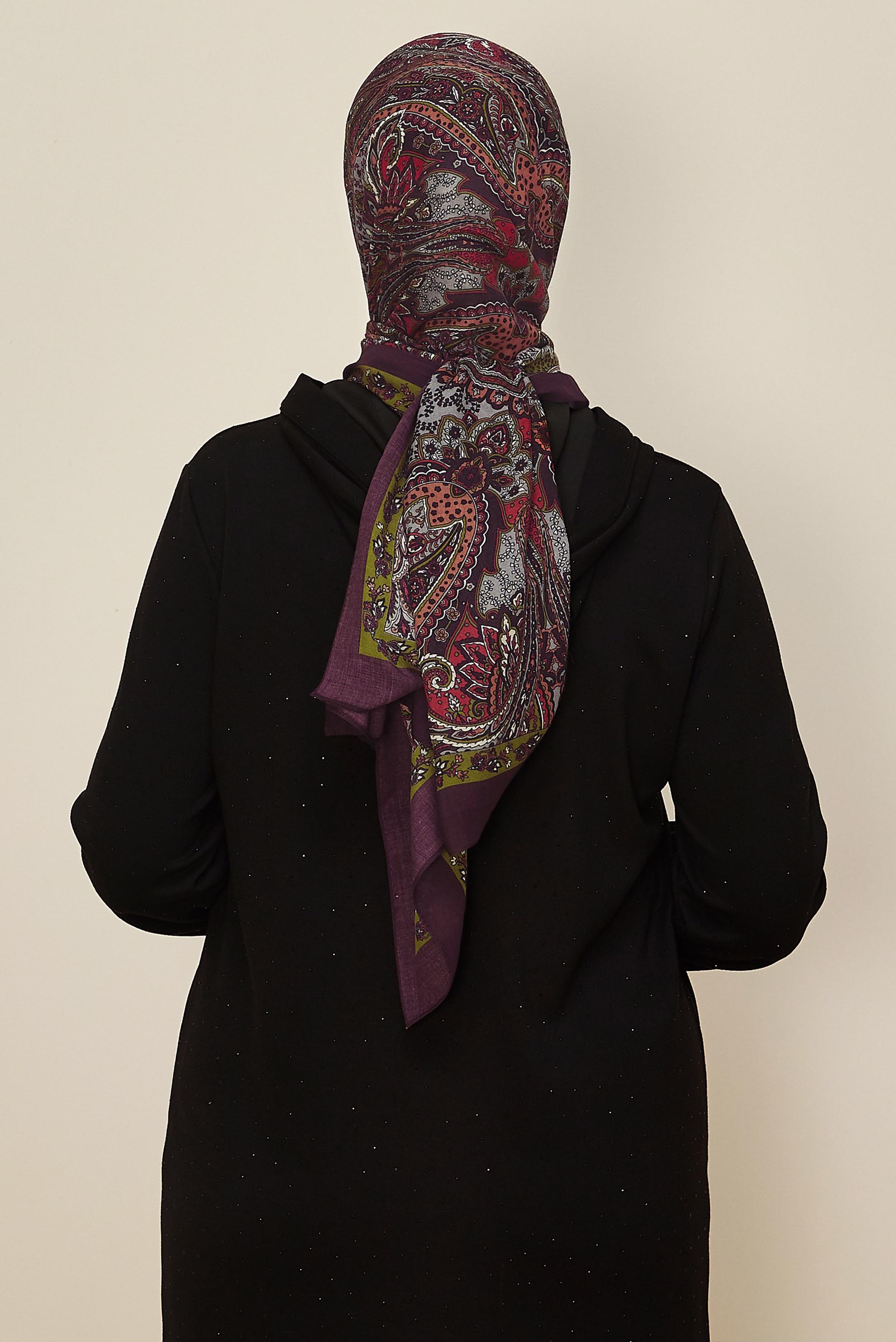 Vêtements hijab ROUGE BORDEAUX CHÂLE À MOTIFS ALVINA 8546