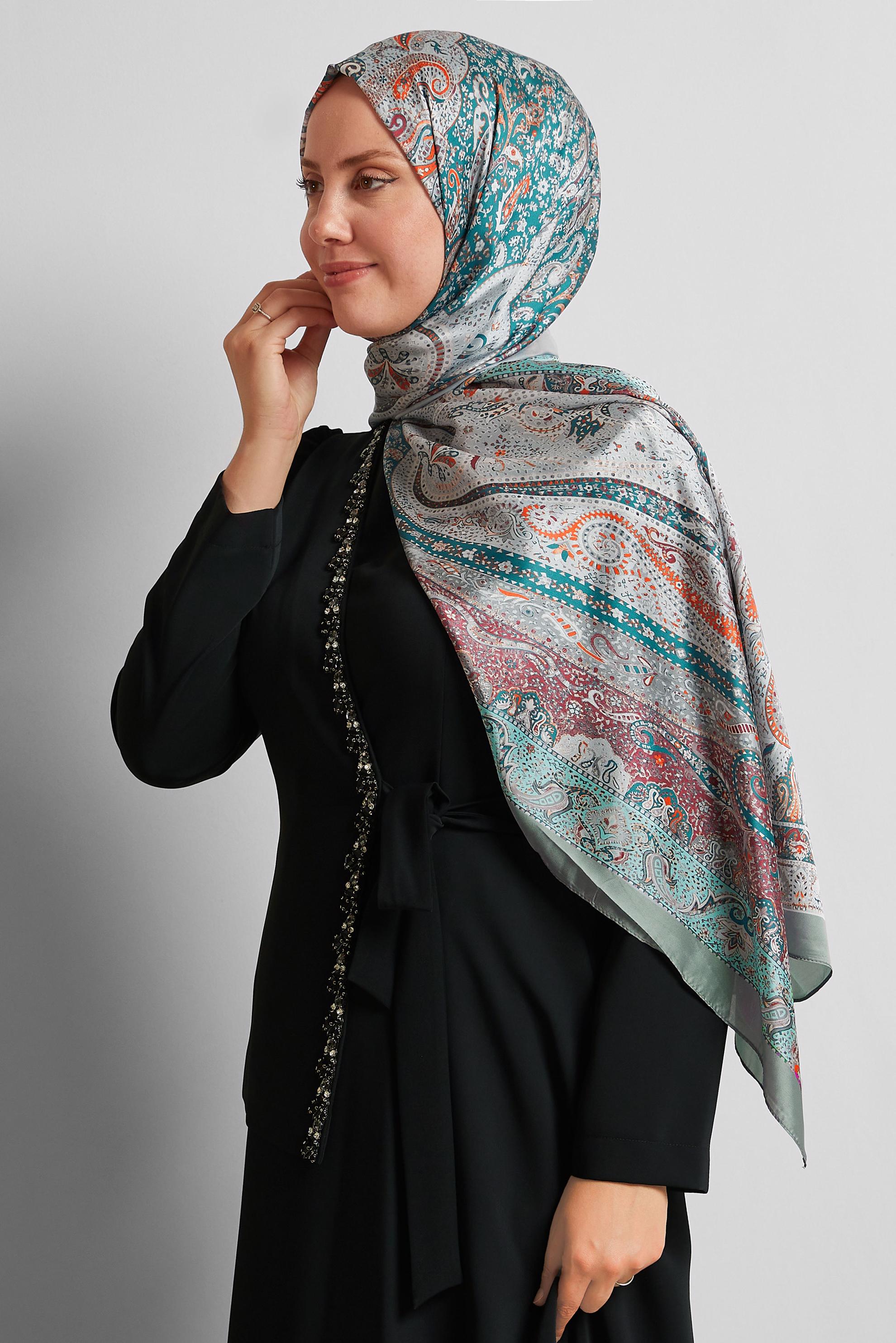Tesettür giyim GRİ ALVİNA DESENLİ ŞAL 8548