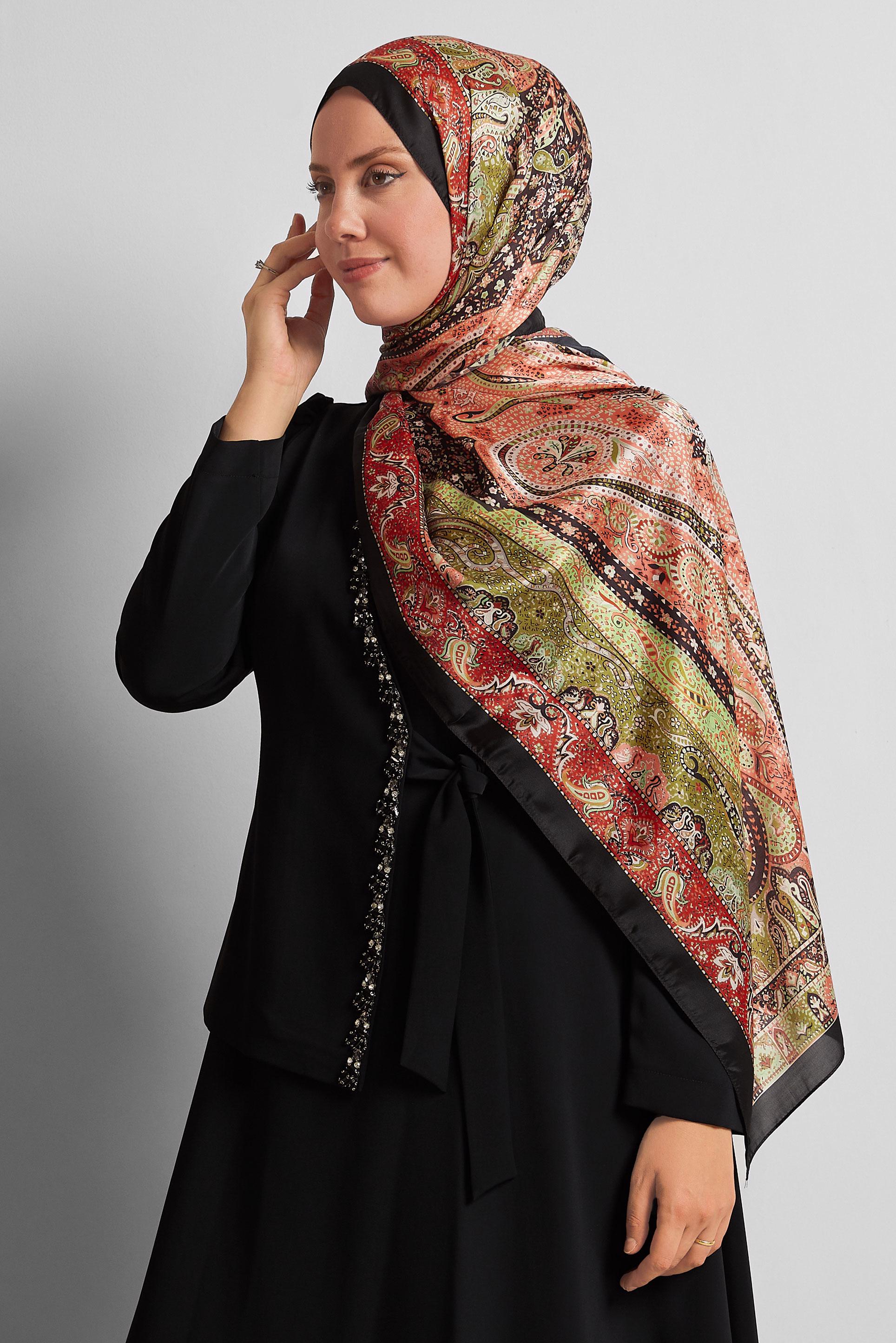 Tesettür giyim SİYAH ALVİNA DESENLİ ŞAL 8548