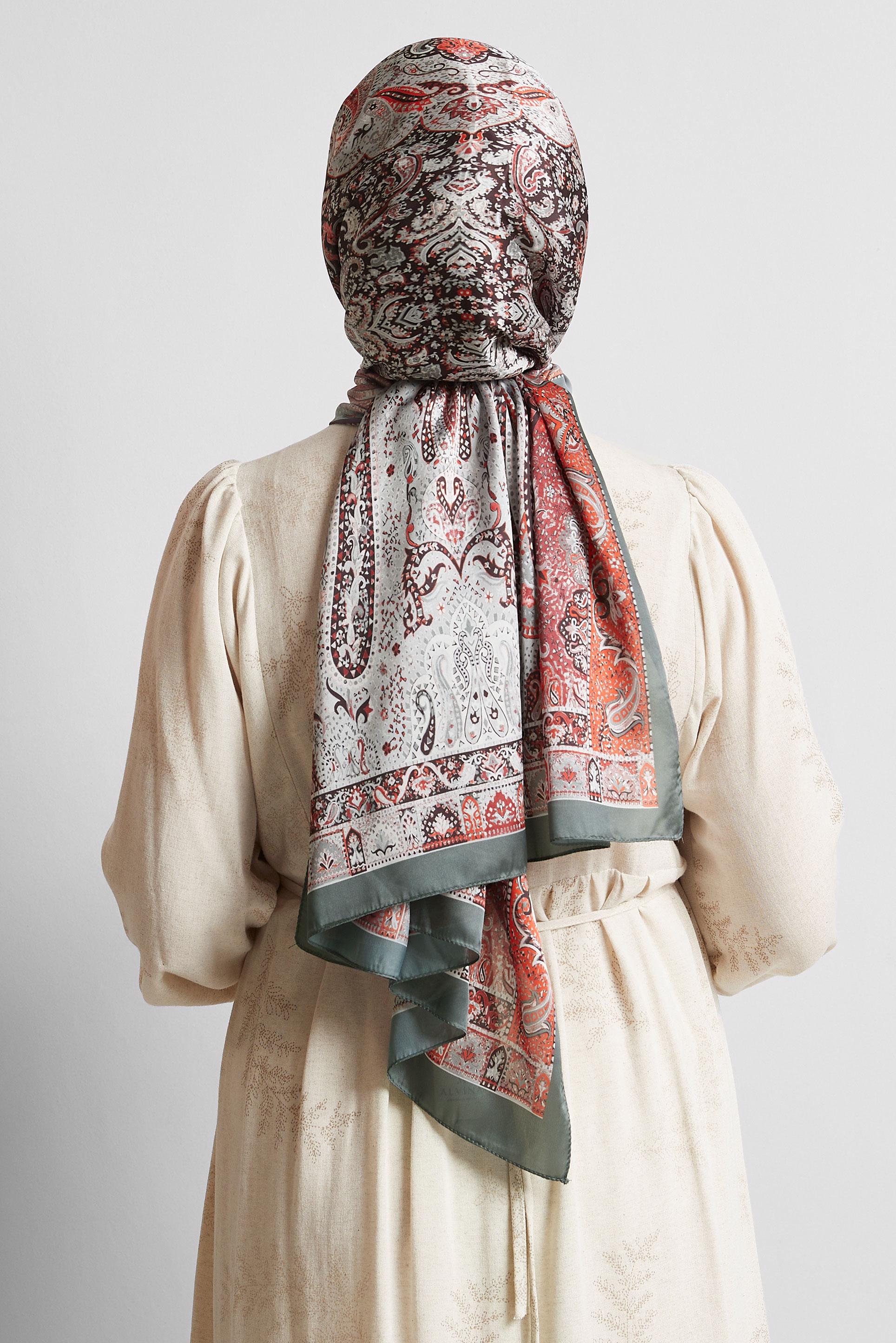 Tesettür giyim GRİ ALVİNA DESENLİ ŞAL 8548