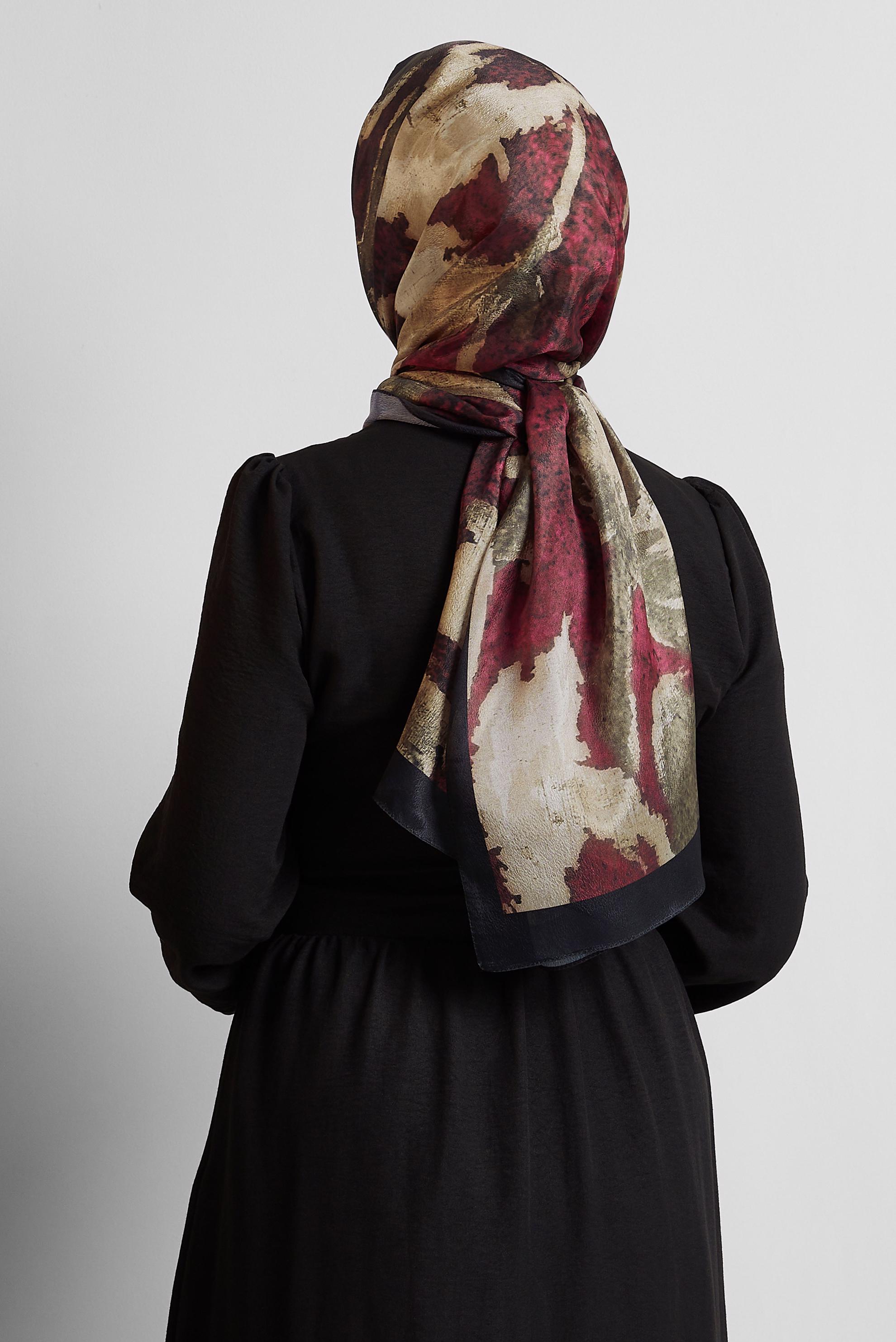 Tesettür giyim SİYAH ALVİNA DESENLİ ŞAL 8549