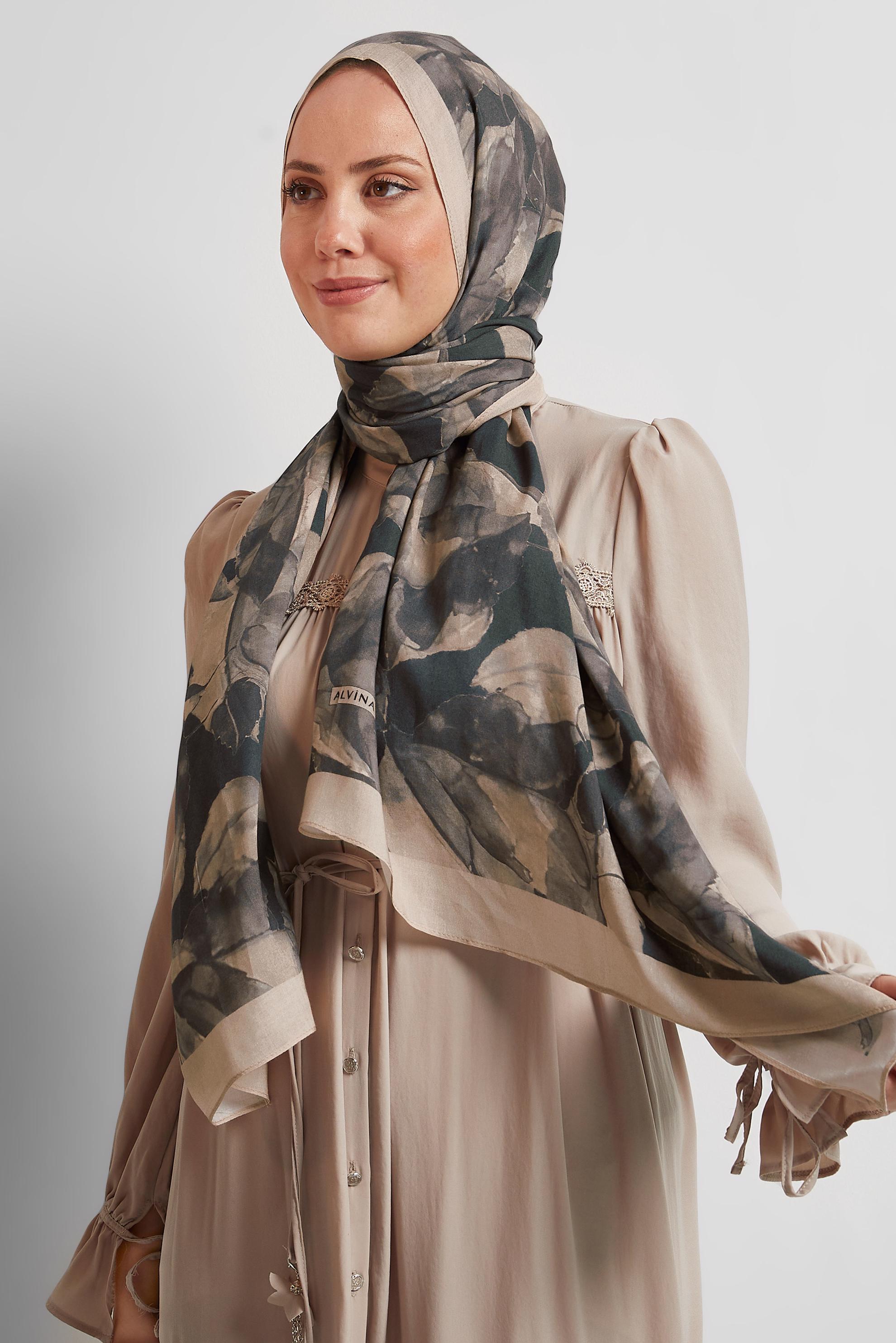 Tesettür giyim BEJ ALVİNA DESENLİ ŞAL 8550