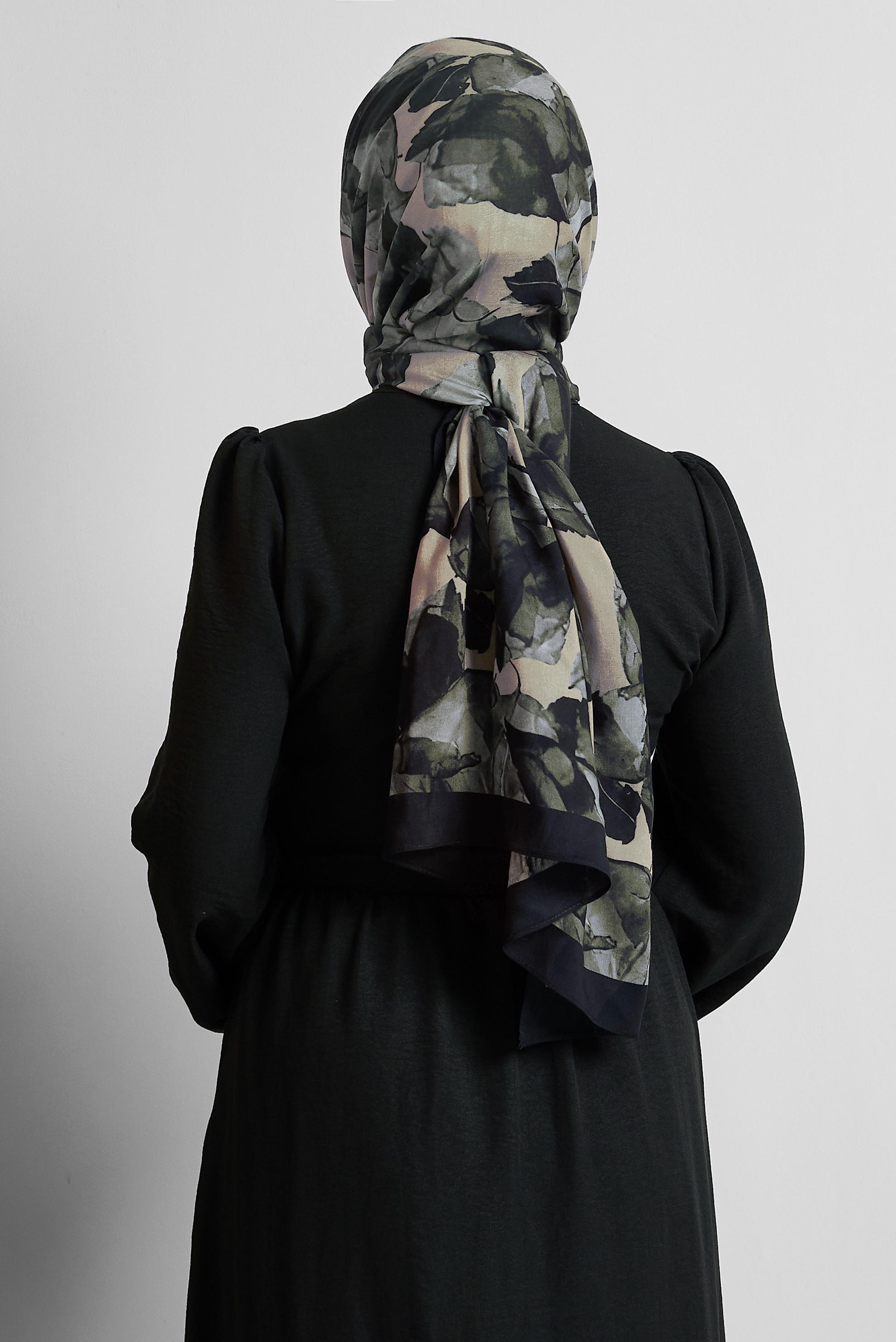 Tesettür giyim SİYAH ALVİNA DESENLİ ŞAL 8550