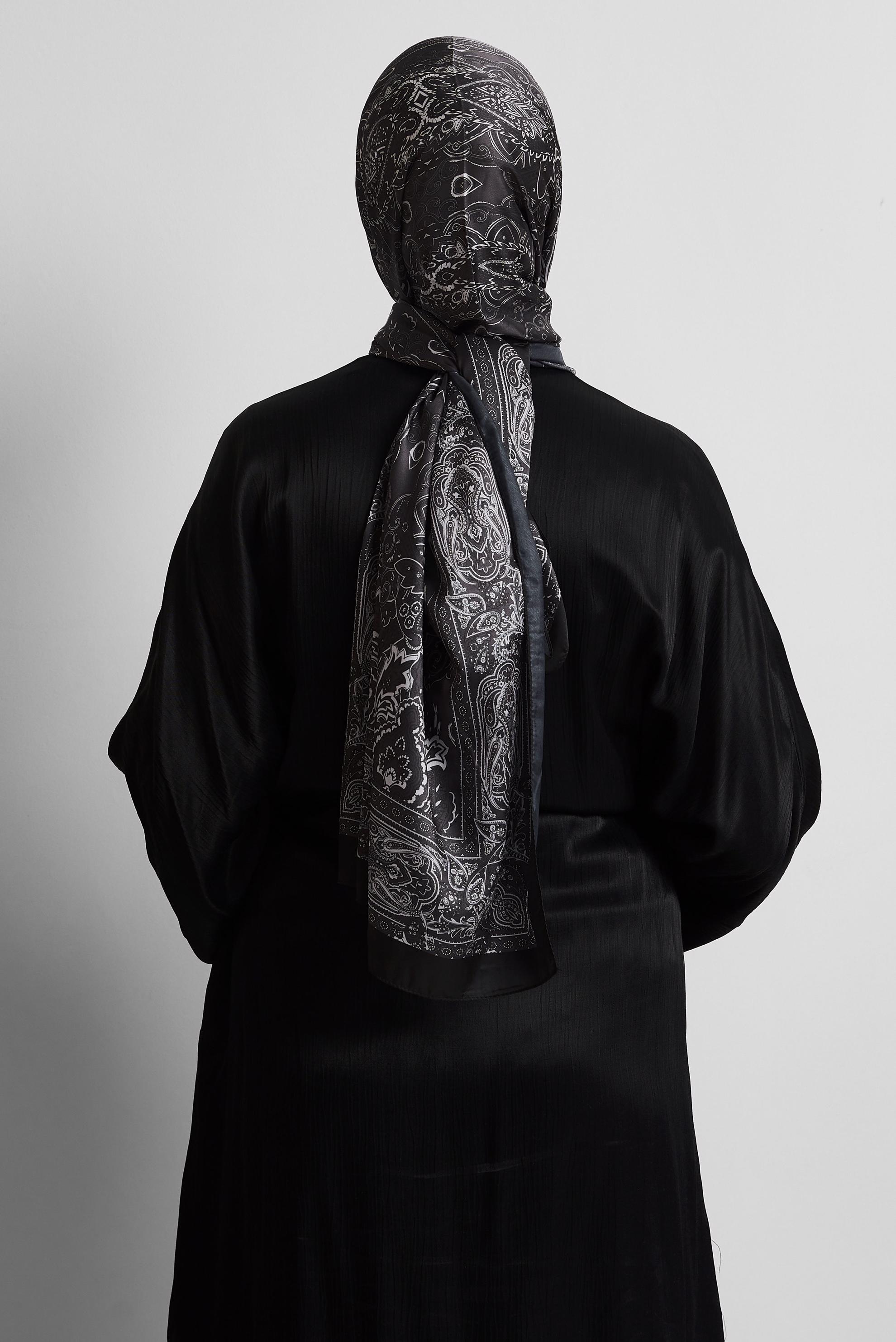 Tesettür giyim SİYAH ALVİNA DESENLİ ŞAL 8552