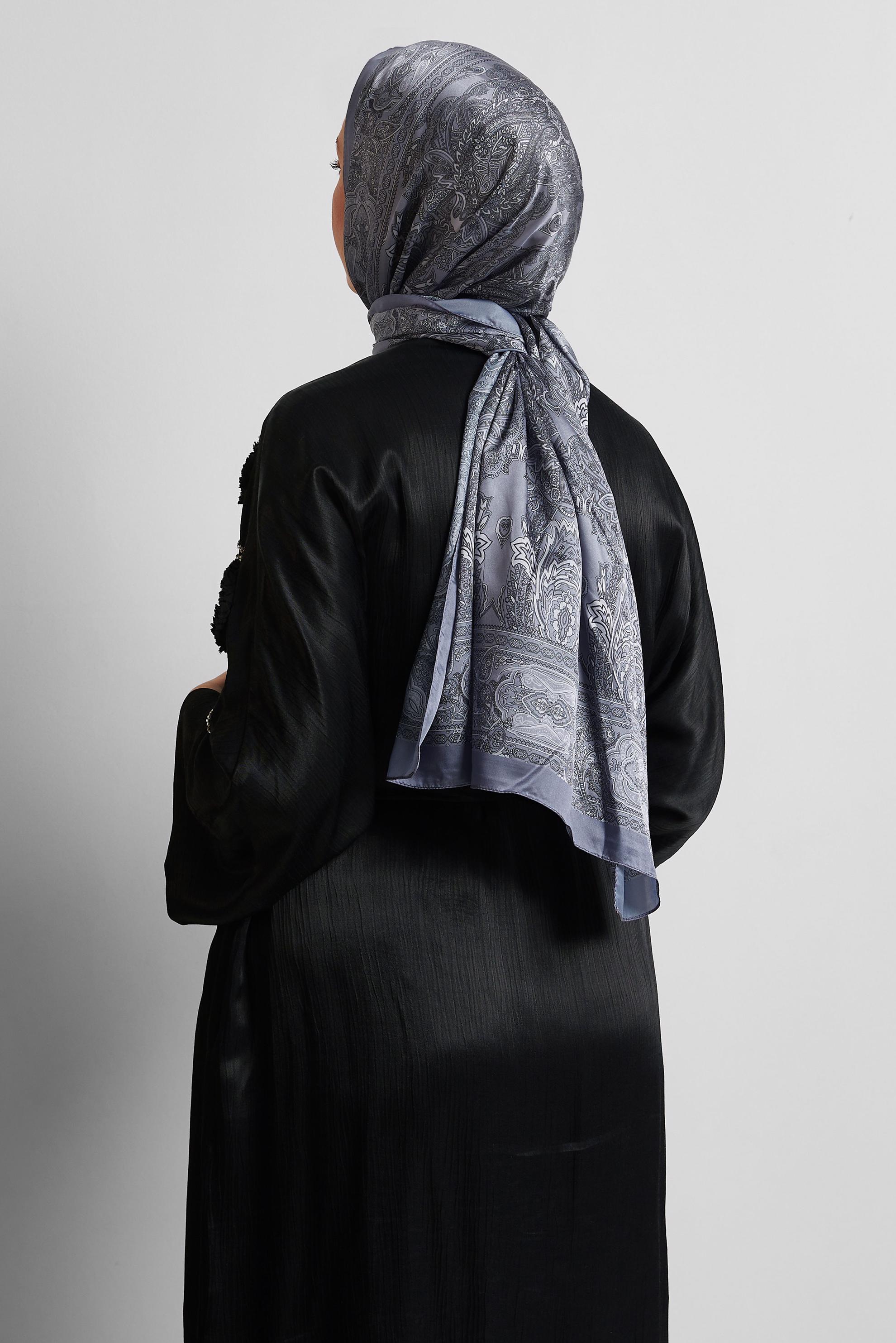 Tesettür giyim GRİ ALVİNA DESENLİ ŞAL 8552