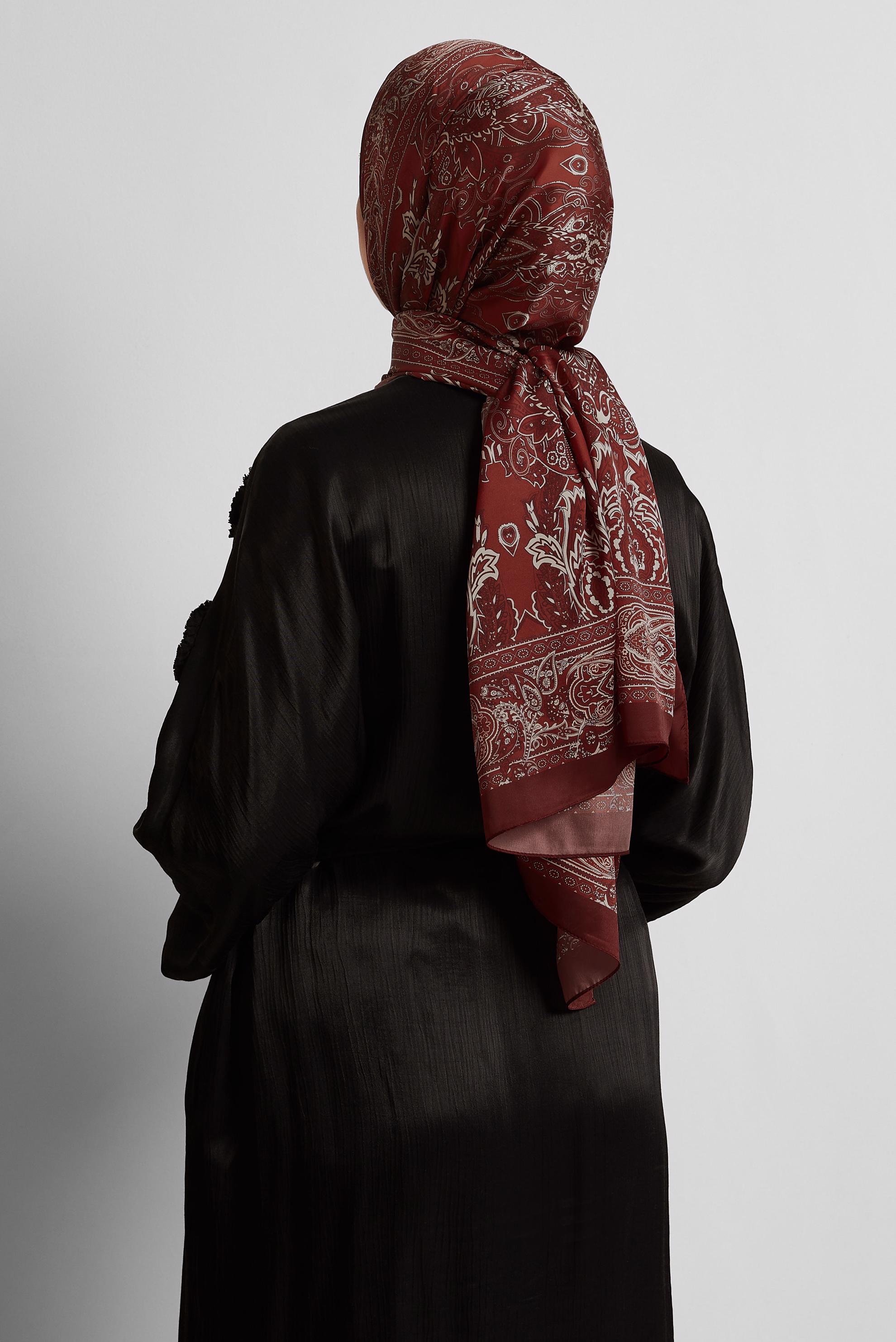 Tesettür giyim BORDO ALVİNA DESENLİ ŞAL 8552