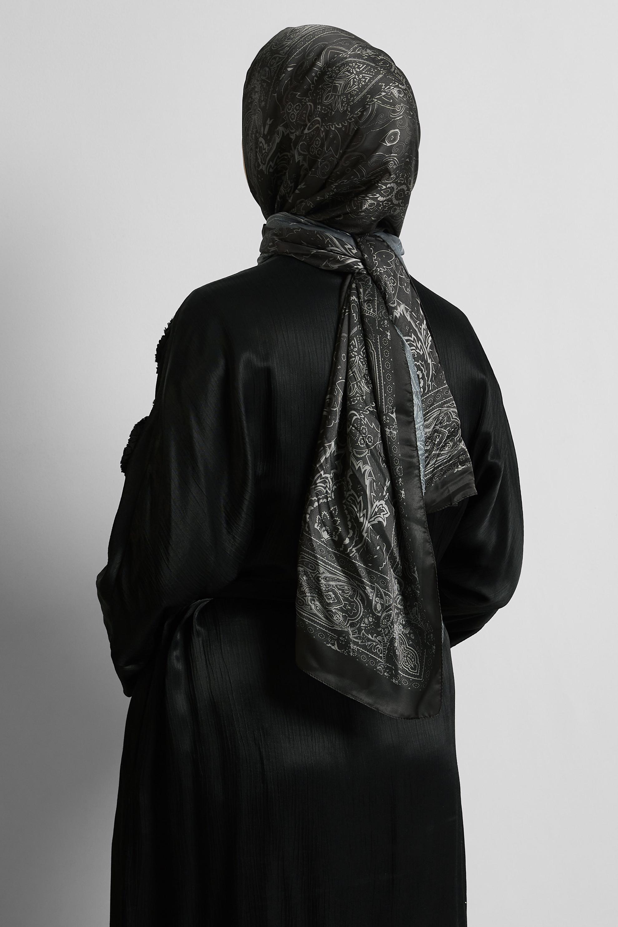 Tesettür giyim GRİ ALVİNA DESENLİ ŞAL 8552