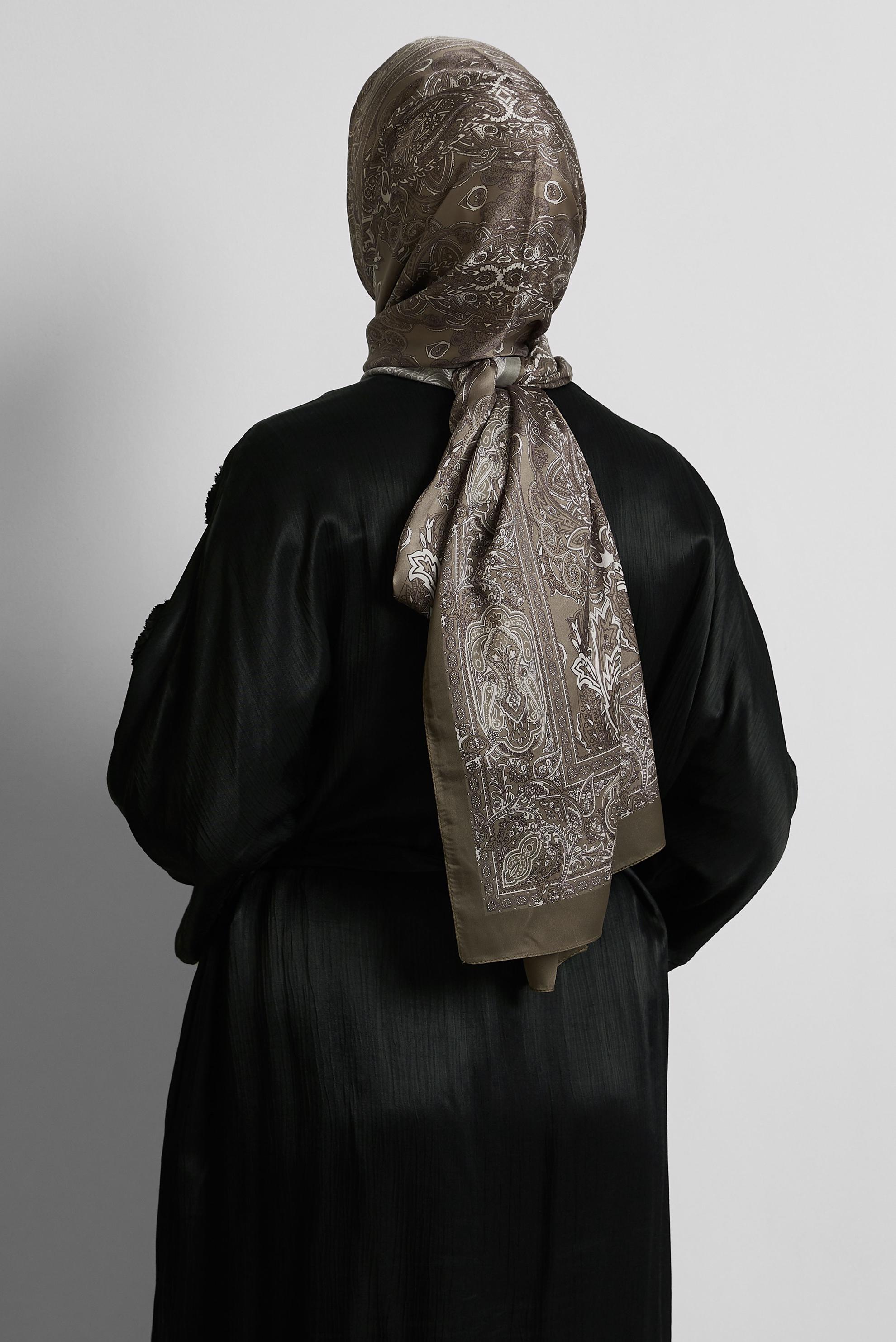 Tesettür giyim VİZON ALVİNA DESENLİ ŞAL 8552