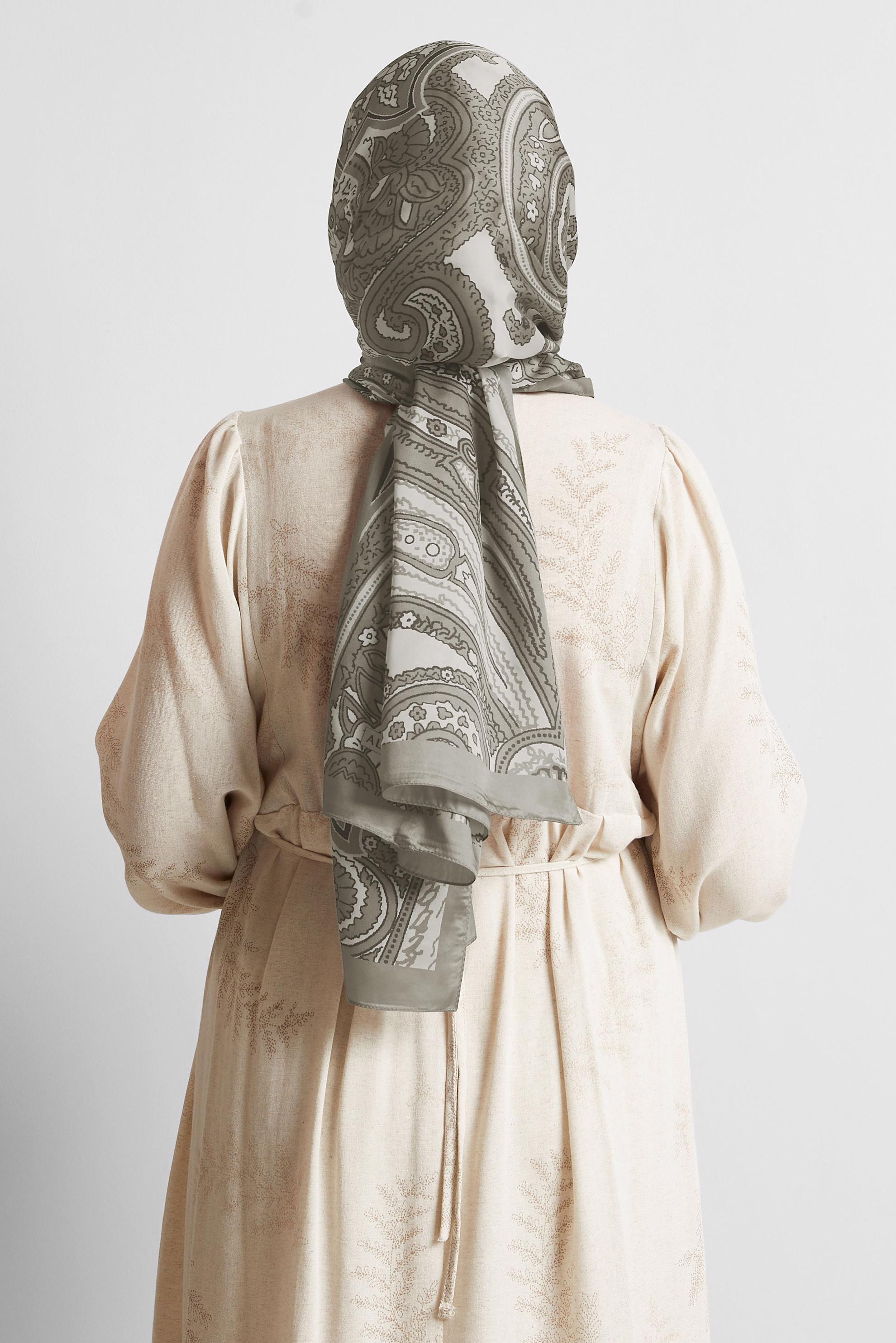 Tesettür giyim BEJ ALVİNA ETNİK DESENLİ ŞAL 8553