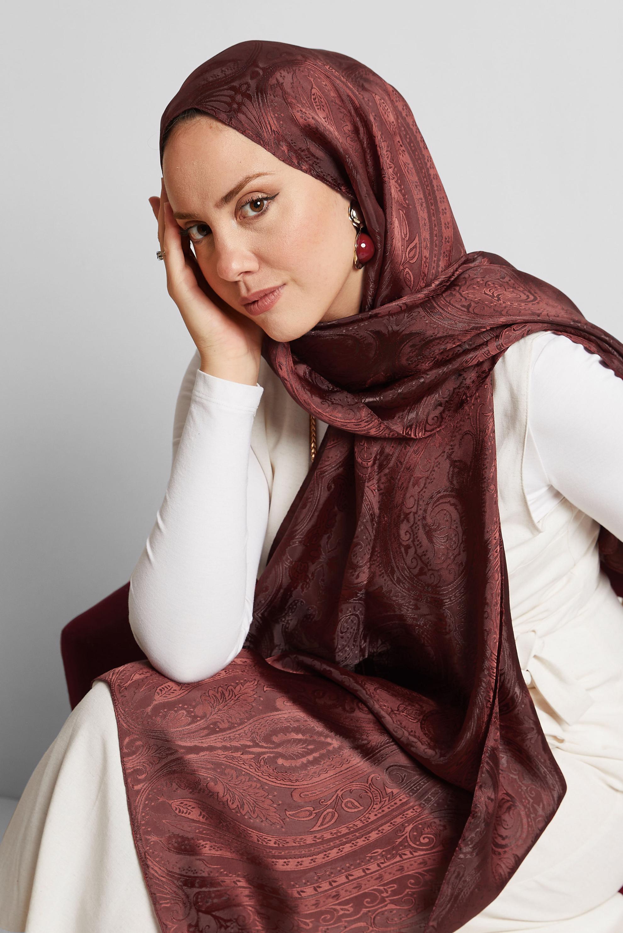 Tesettür giyim BORDO ALVİNA JAKAR ŞAL 8568