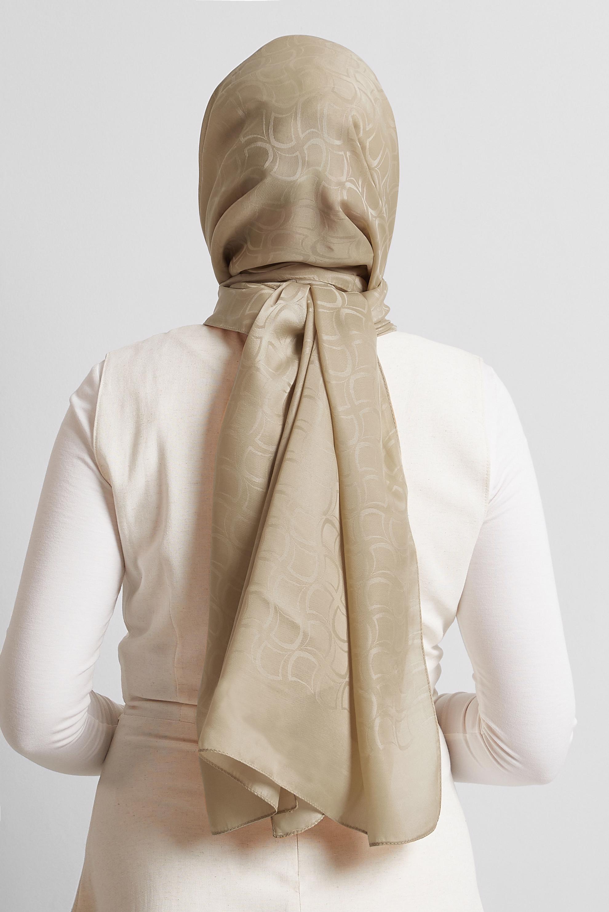 Tesettür giyim BEJ ALVİNA JAKARLI VUAL ŞAL 8572