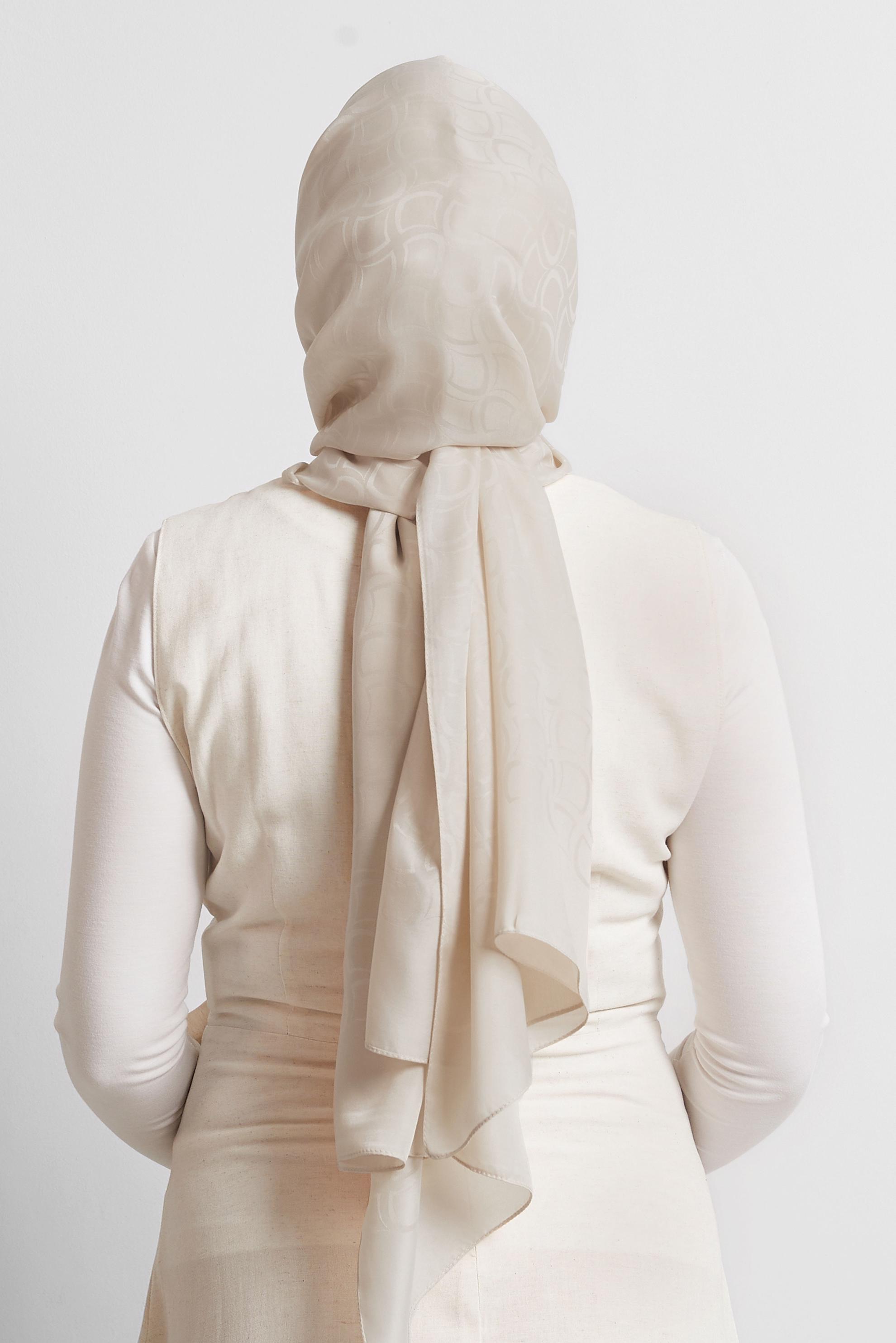 Tesettür giyim BEJ ALVİNA JAKARLI VUAL ŞAL 8572