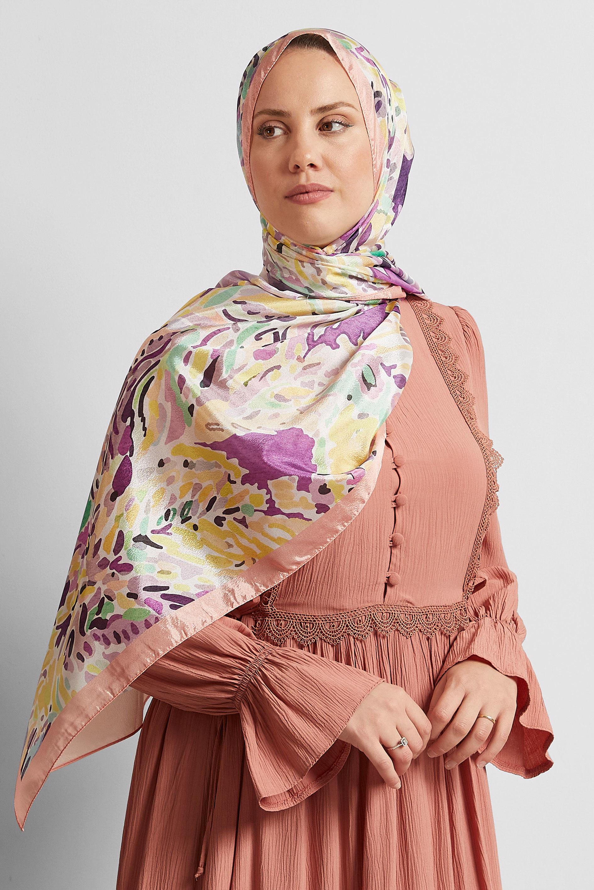 Tesettür giyim PUDRA ALVİNA DESENLİ ŞAL 8574