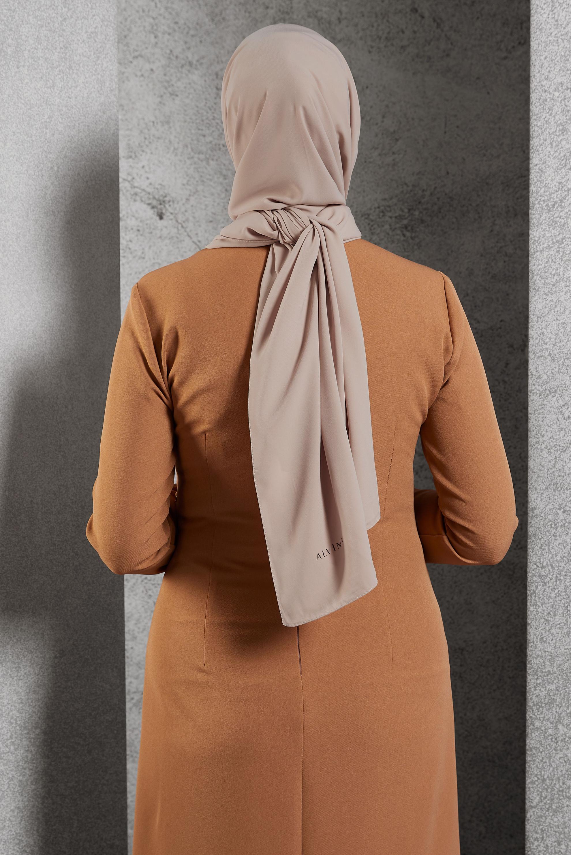 Tesettür giyim BEJ ALVİNA ŞAL 8600