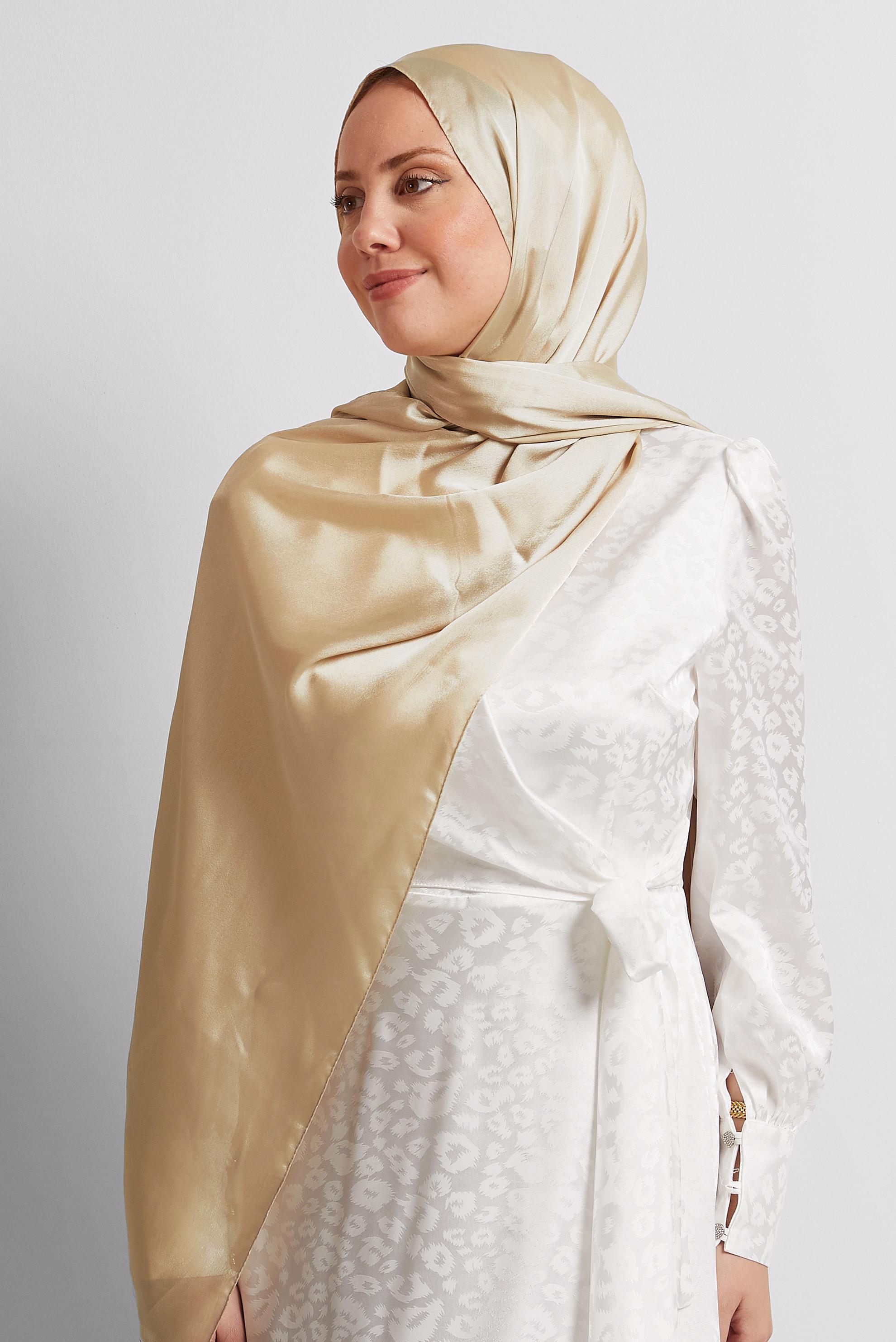 Tesettür giyim BEJ ALVİNA SATEN ŞAL 8570