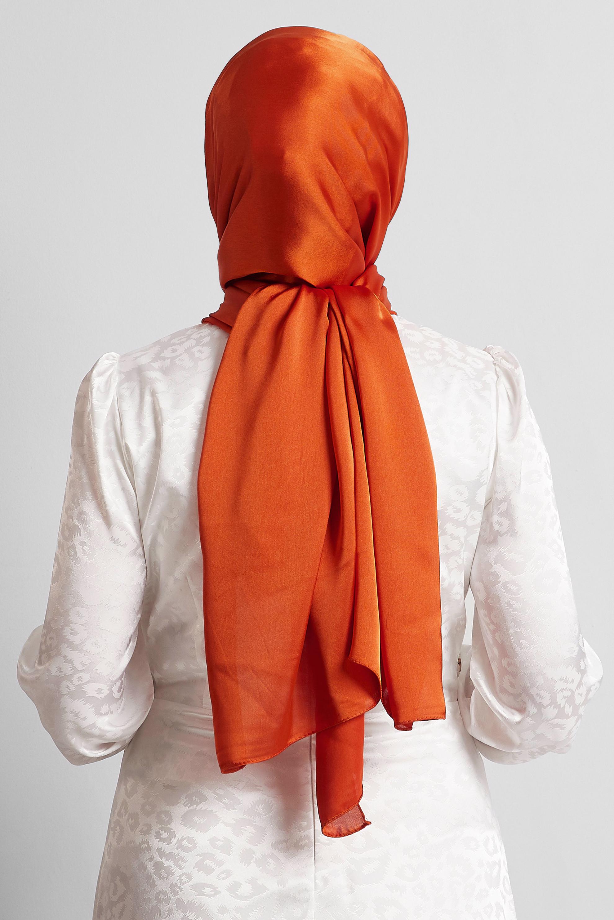 Tesettür giyim TURUNCU ALVİNA SATEN ŞAL 8570