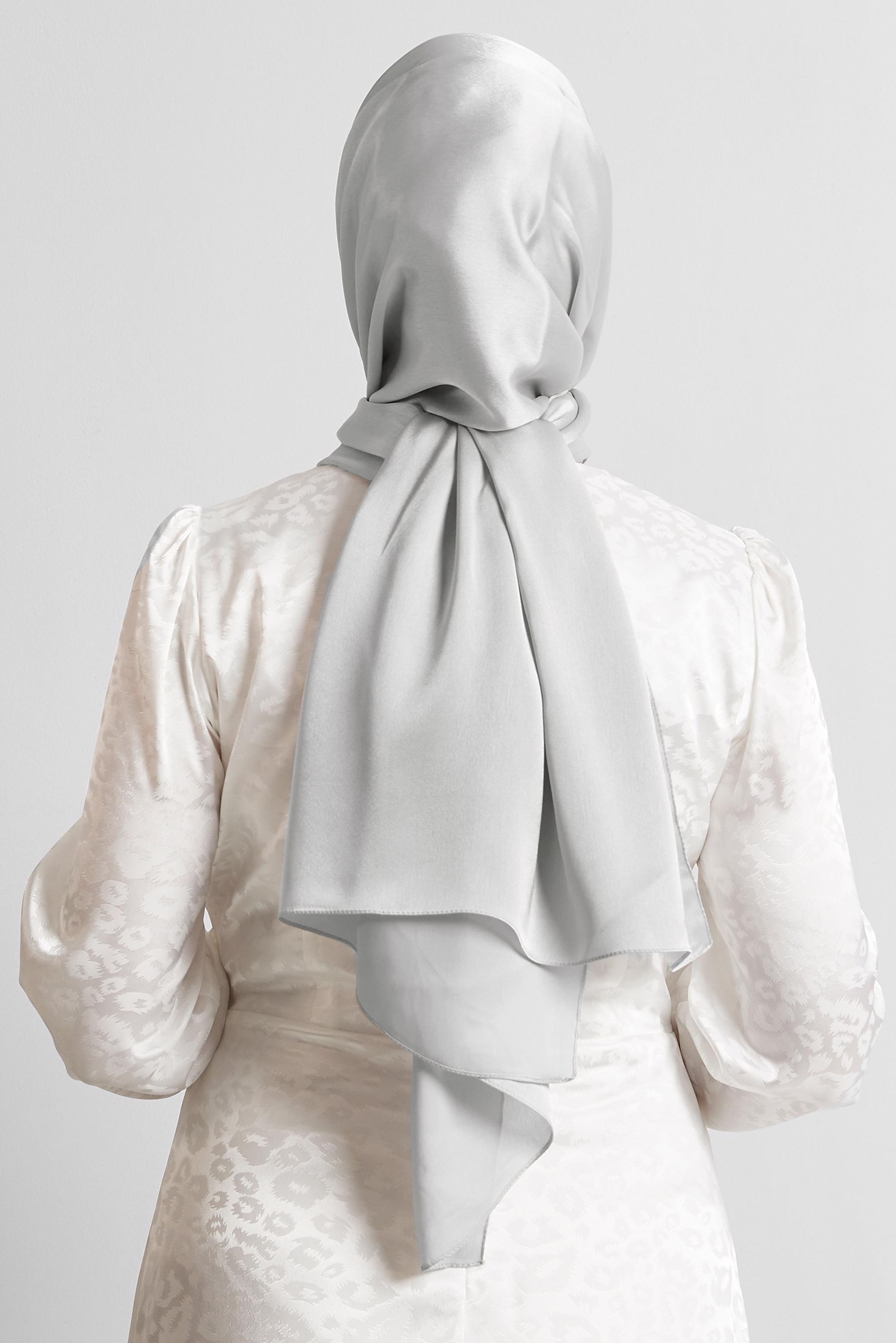 Tesettür giyim GRİ ALVİNA SATEN ŞAL 8570