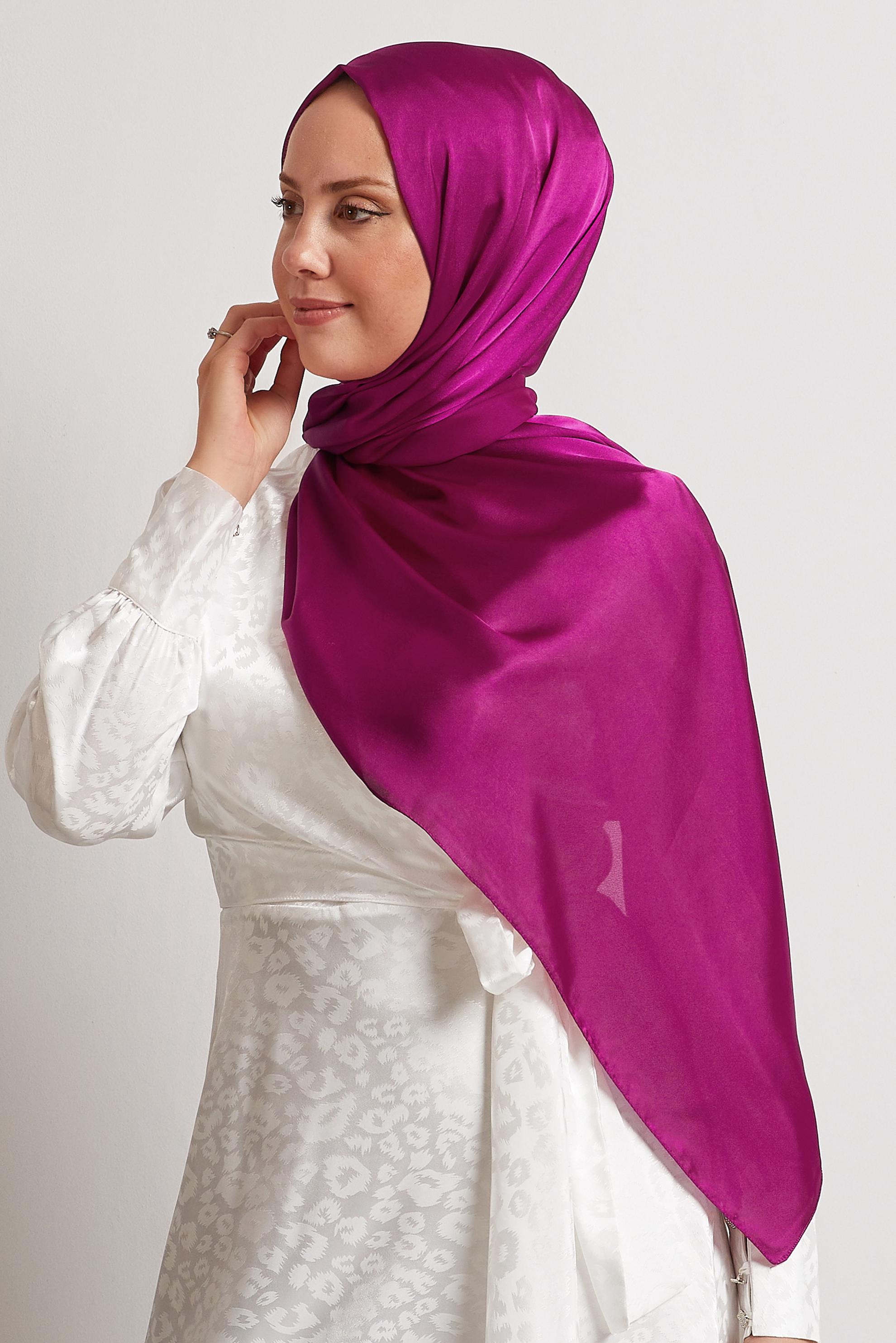 Vêtements hijab FUCHSIA CHÂLE EN SATIN ALVINA 8570