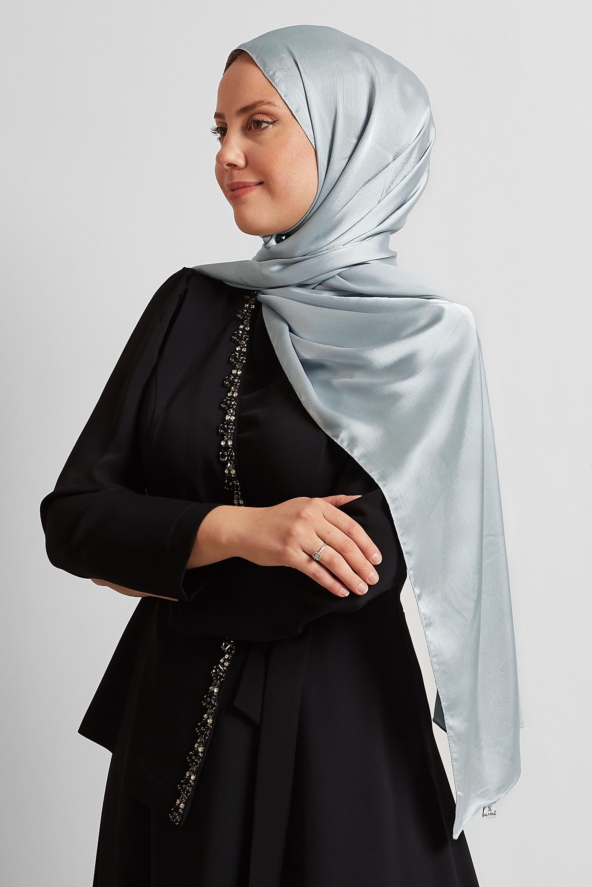 Tesettür giyim GÜMÜŞ ALVİNA SATEN ŞAL 8570