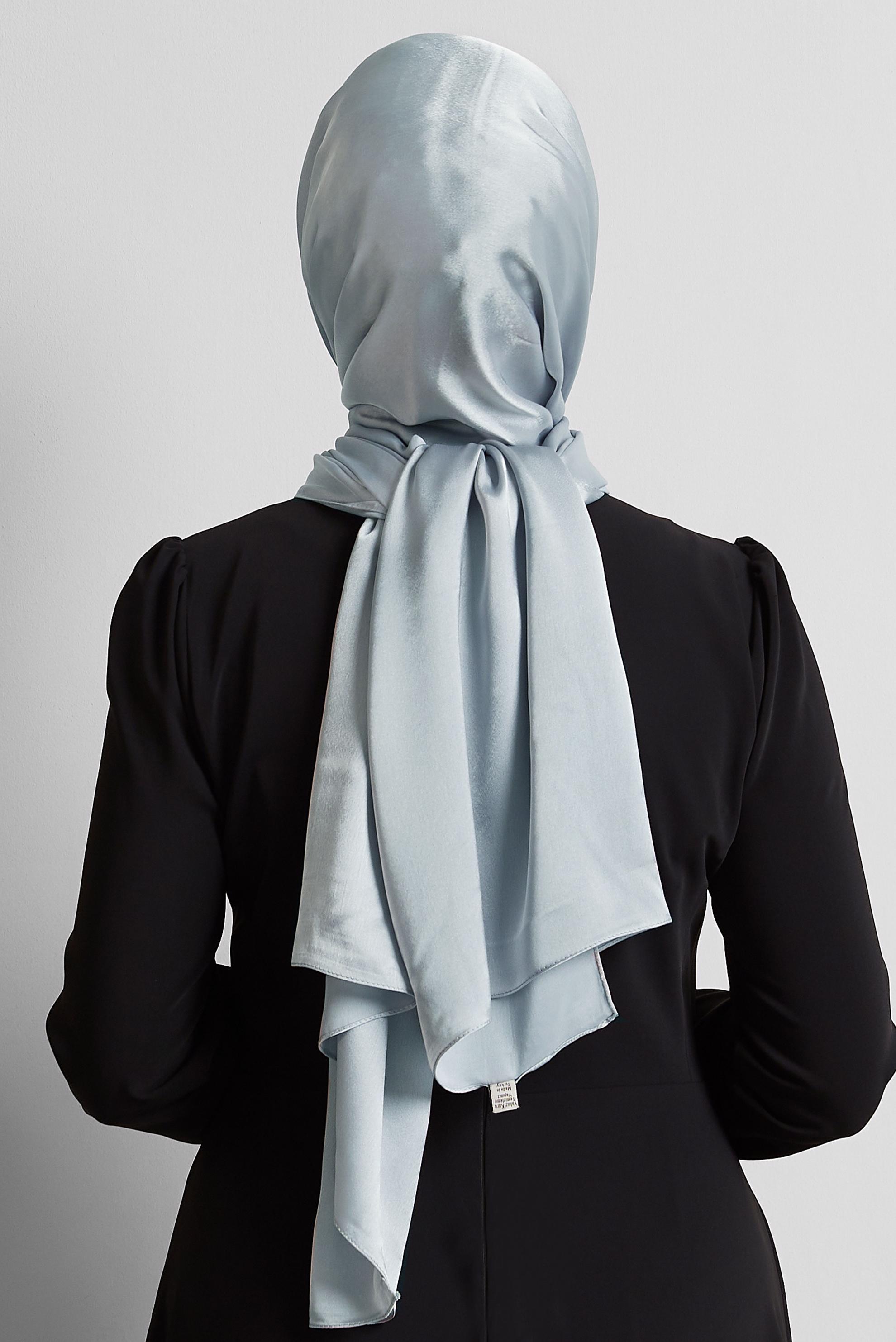 Tesettür giyim GÜMÜŞ ALVİNA SATEN ŞAL 8570