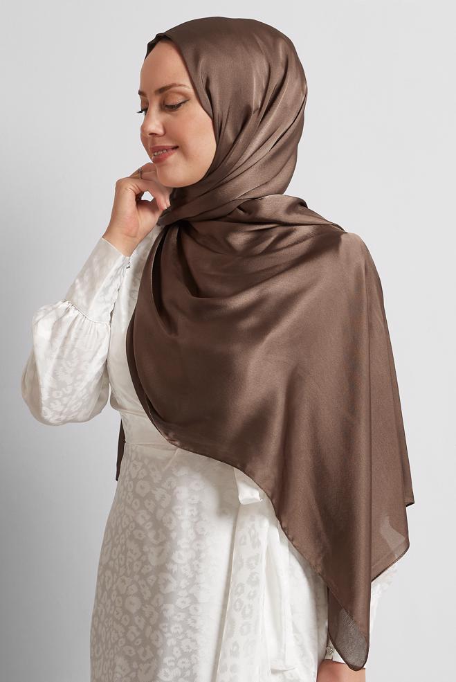 Vêtements hijab BRUN CHÂLE EN SATIN ALVINA 8570 - ALVİNA