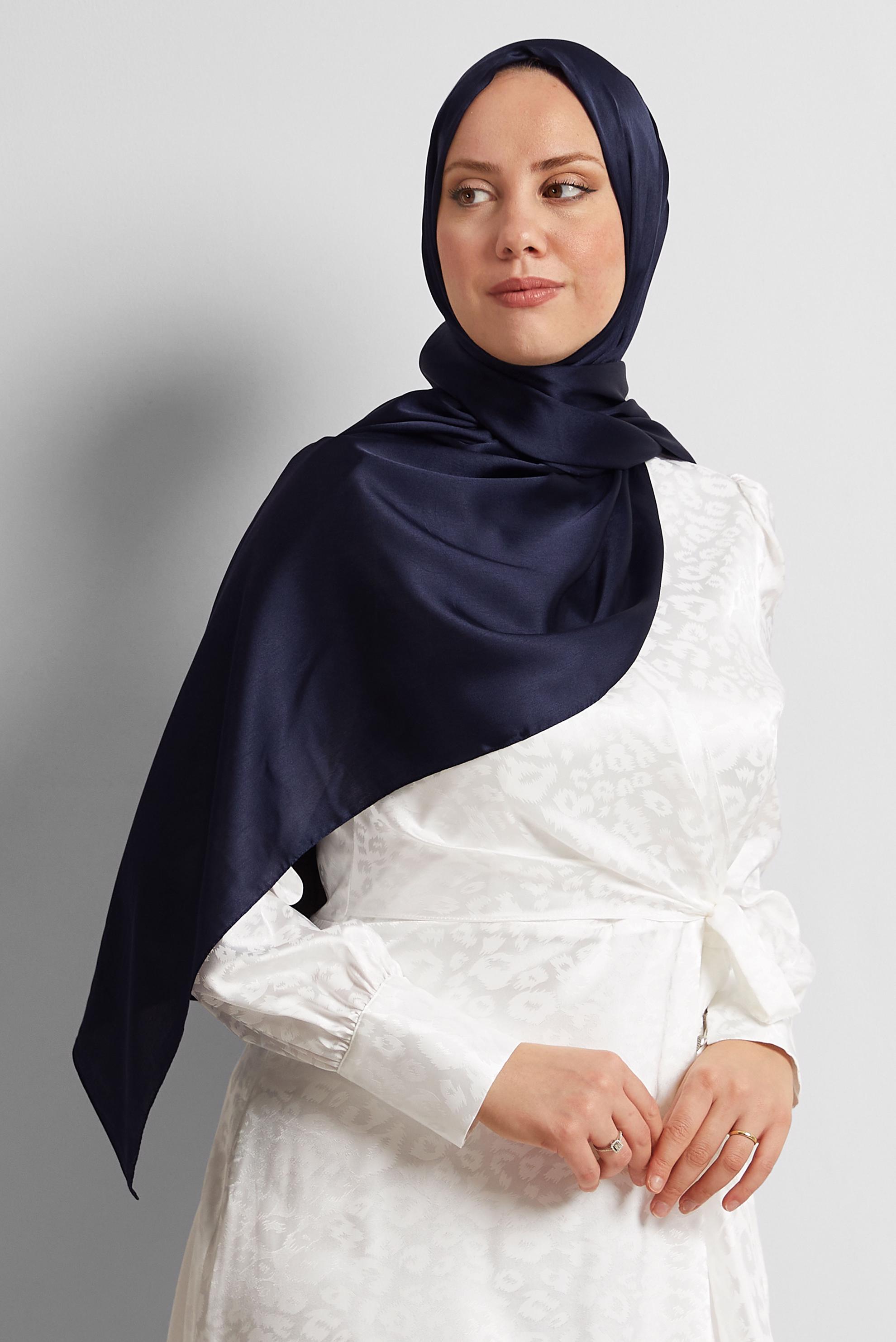 Tesettür giyim LACİVERT ALVİNA SATEN ŞAL 8570