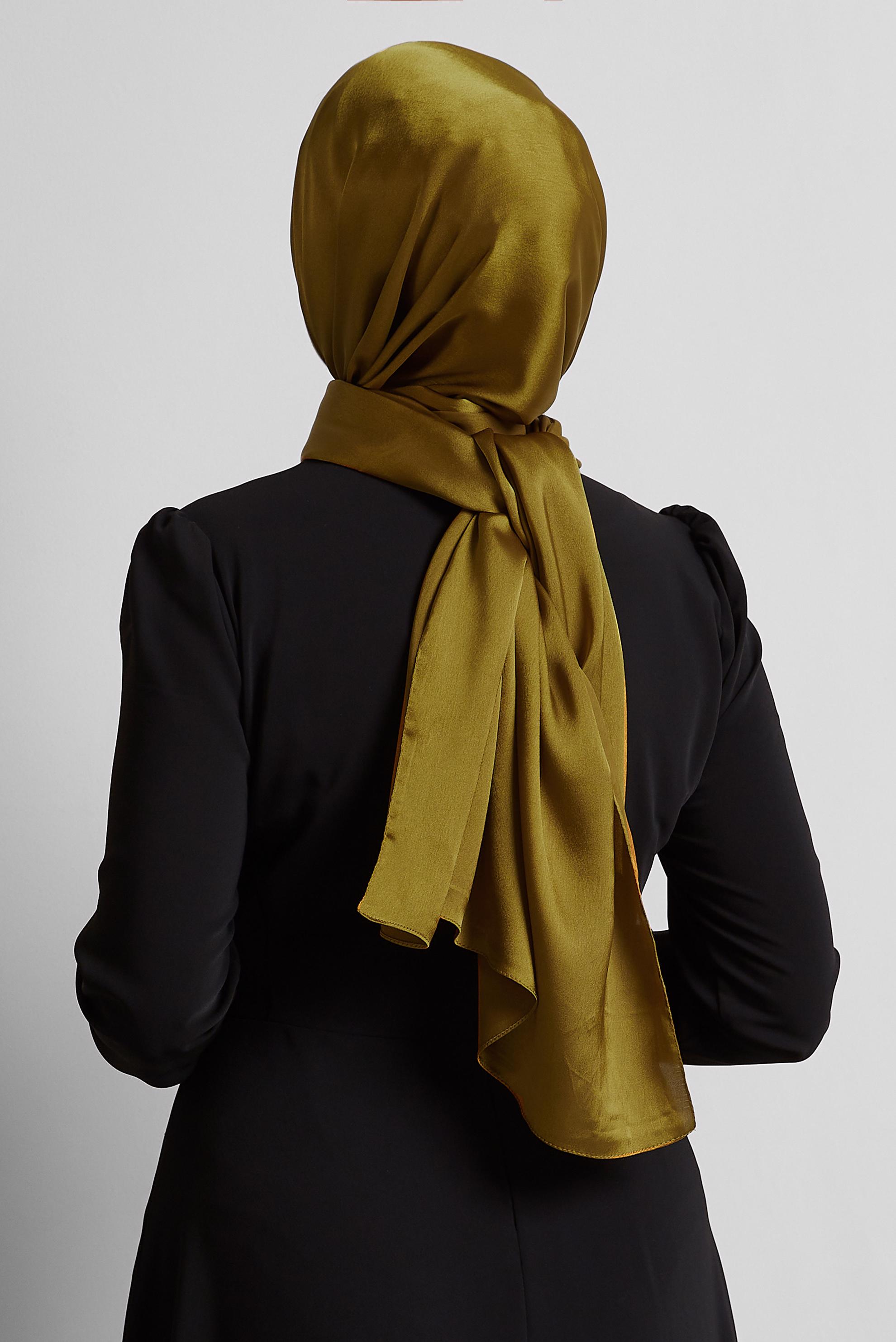 Vêtements hijab VERT CHÂLE EN SATIN ALVINA 8570